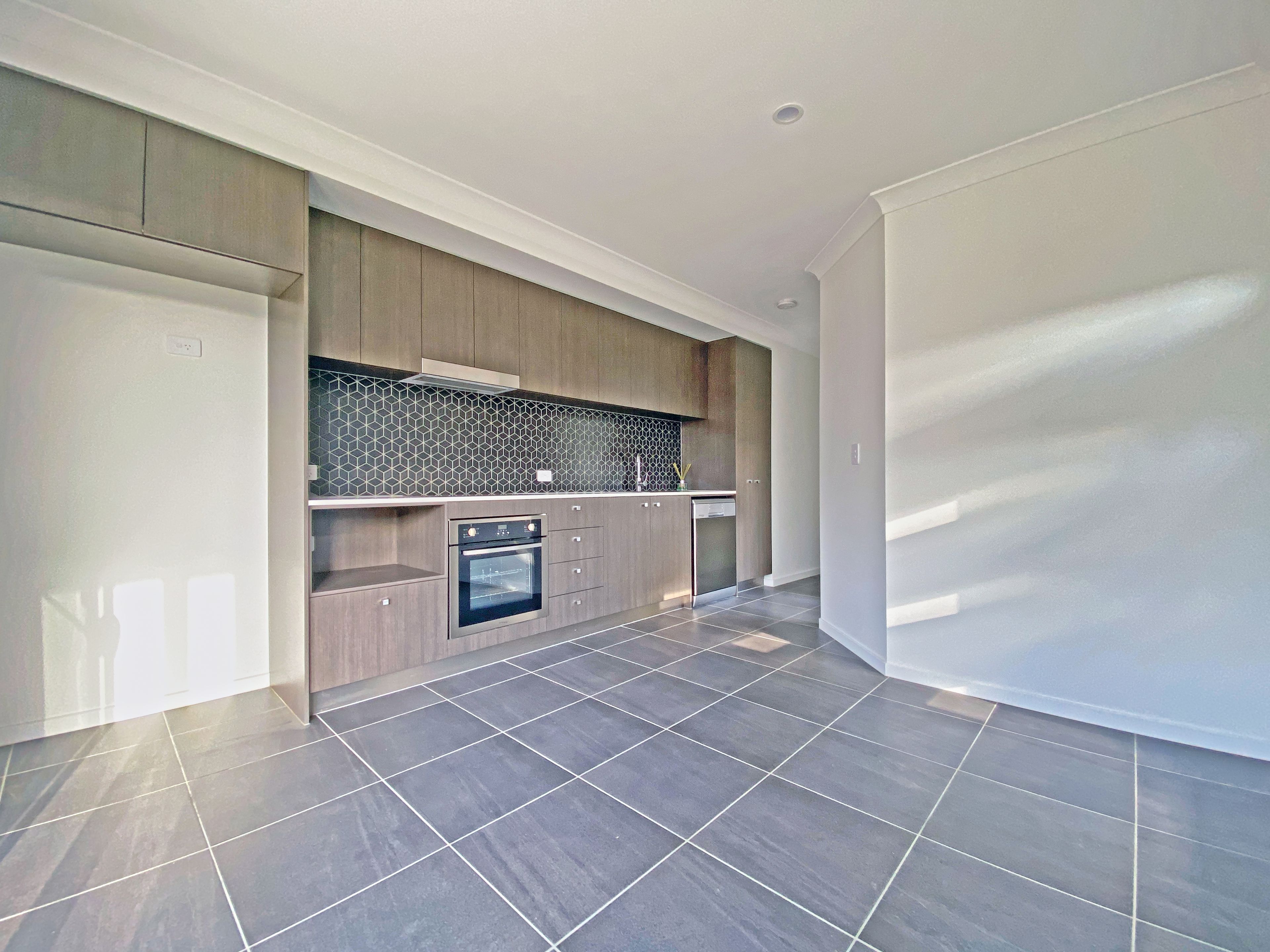 2/19 Friarscourt Road, Bellmere, QLD 4510