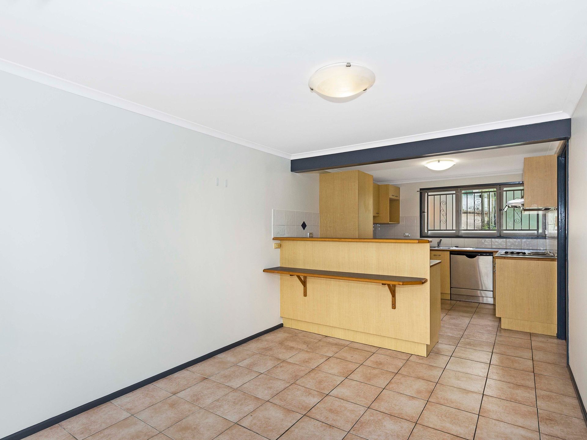8B Brinawa Street, Camp Hill, QLD 4152