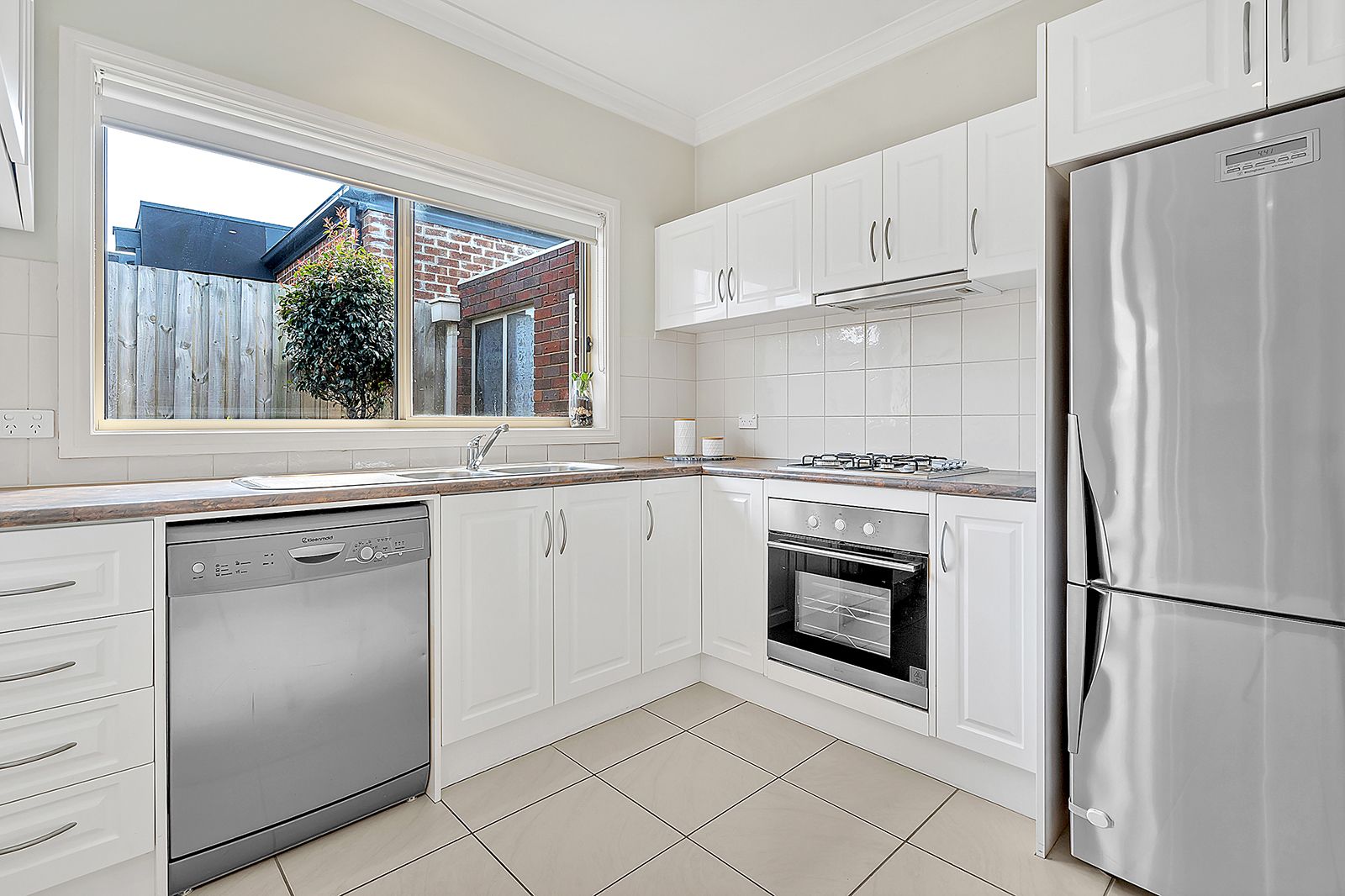 2/20 Isla Avenue, Glenroy, VIC 3046