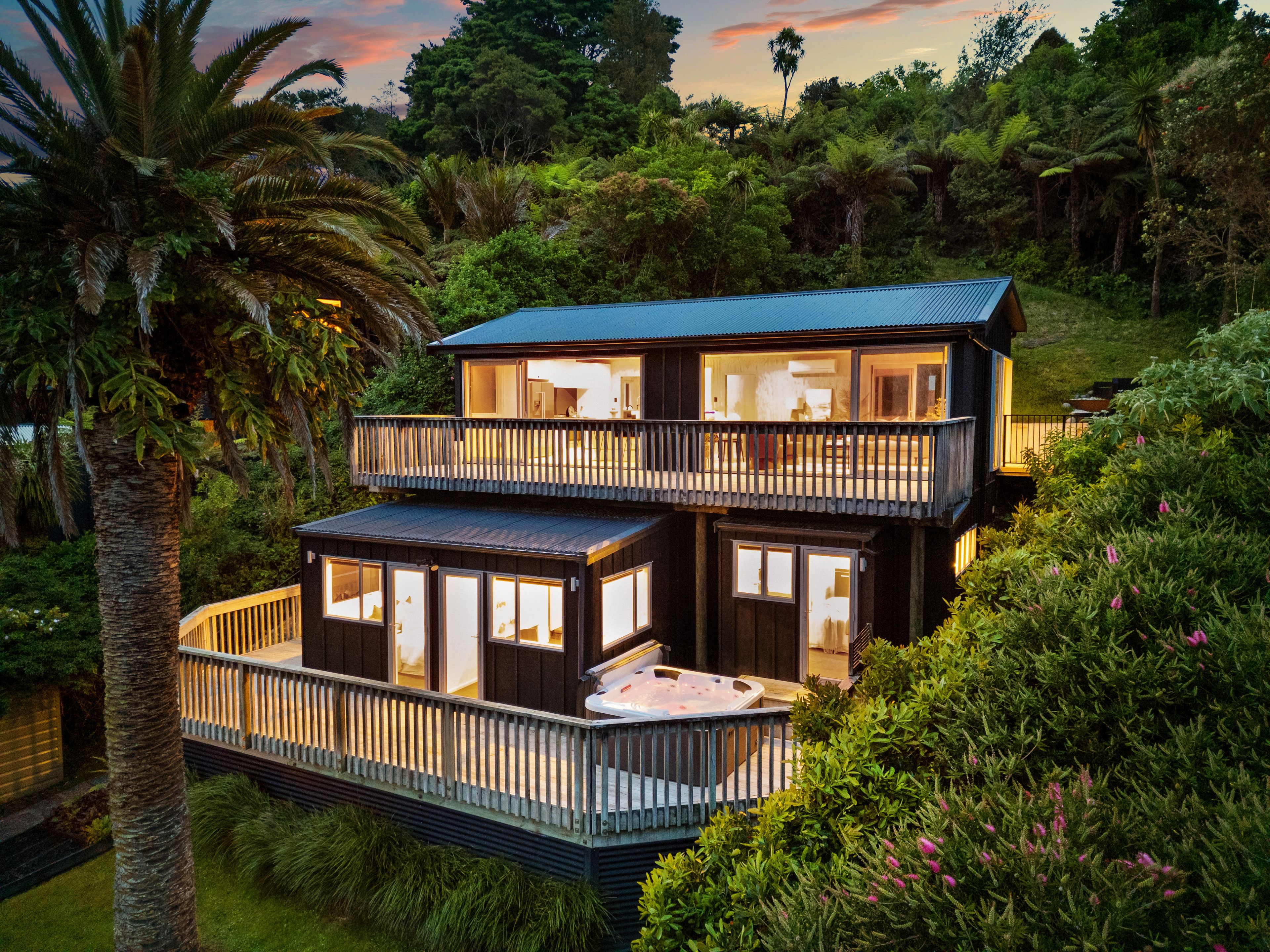 78 Warner Park Avenue, Laingholm, Waitakere City 0604 - Sold House ...