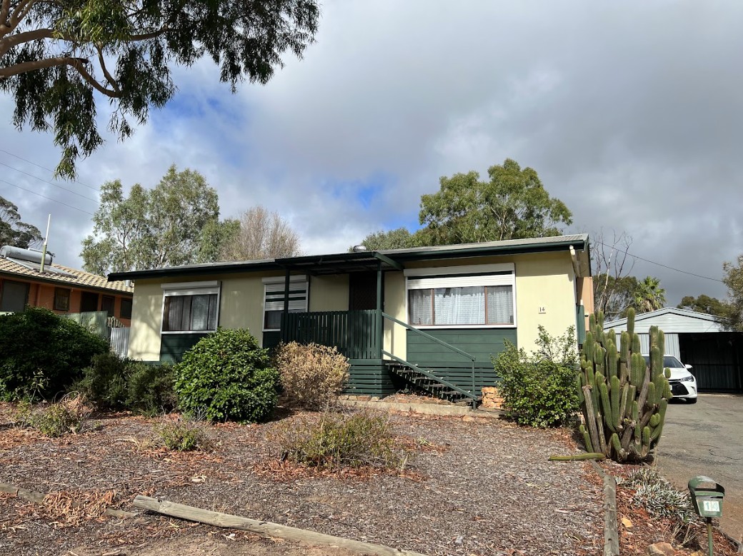 14 Geddes Avenue, Clare, SA 5453