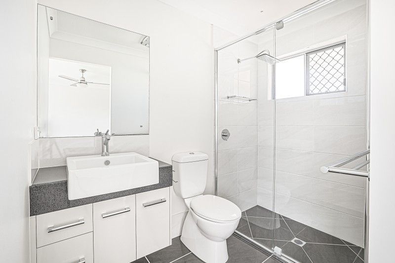 4 Caulfield Place — photo 10 of 14