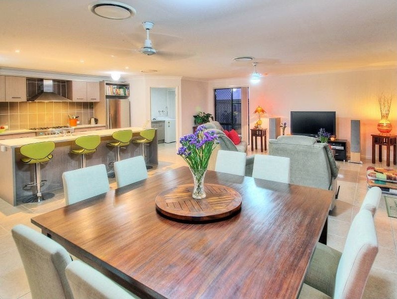 33 Brushwood Circuit, Forest Lake, QLD 4078