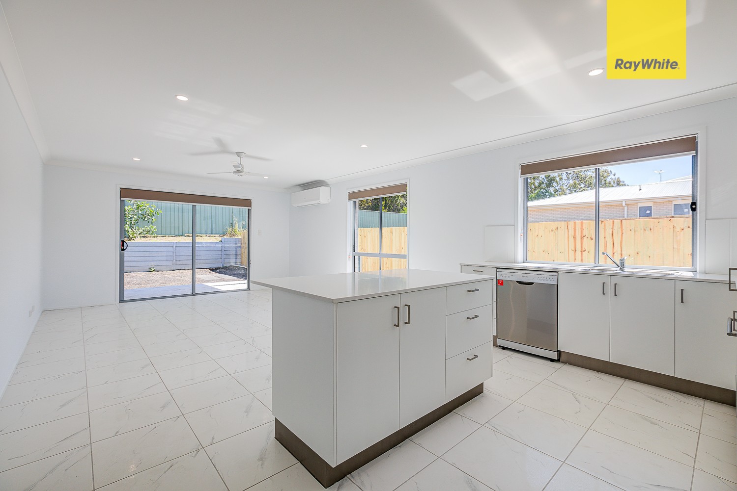 49 Weedbrook Street, Park Ridge, QLD 4125