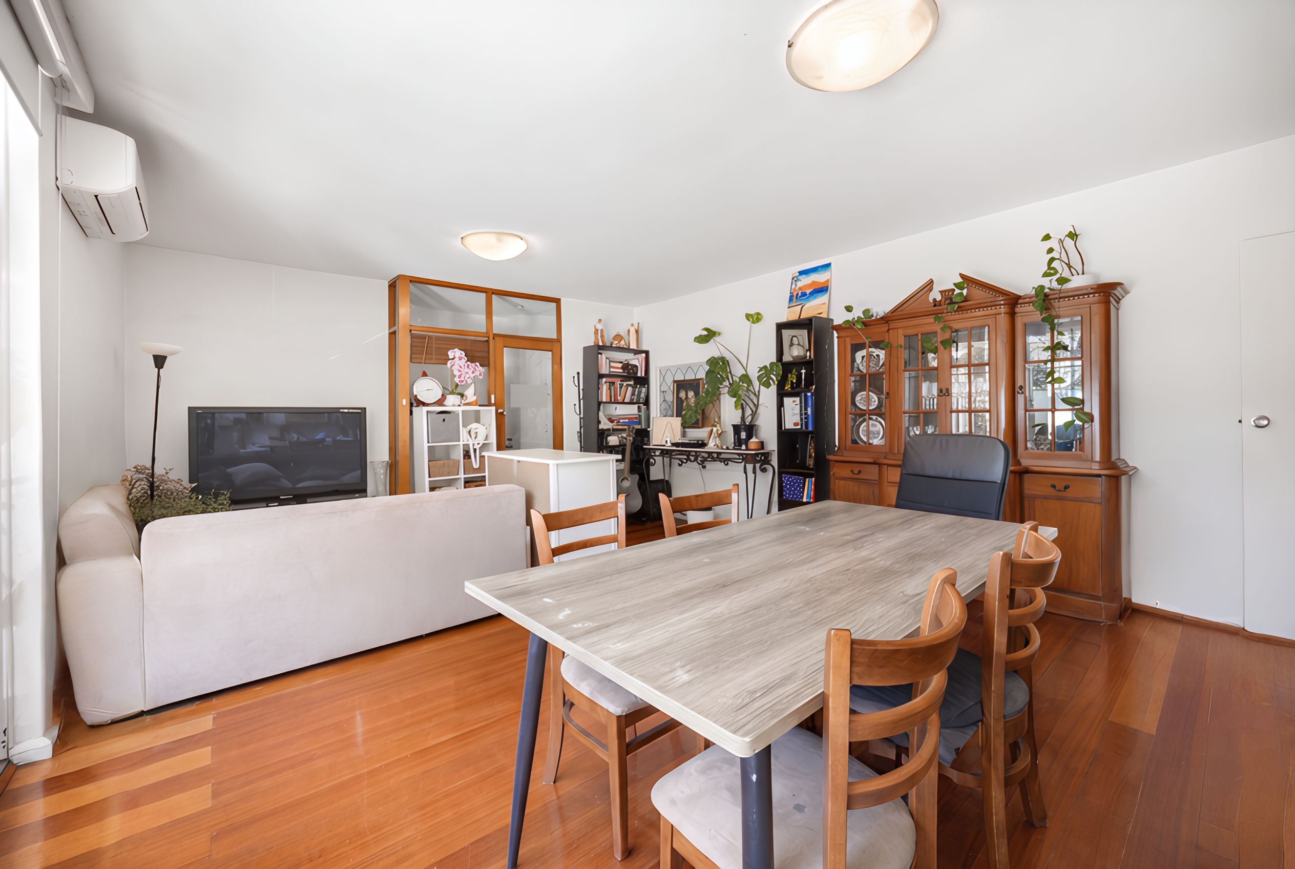 5/82 Doncaster Road — photo from Ray White Balwyn