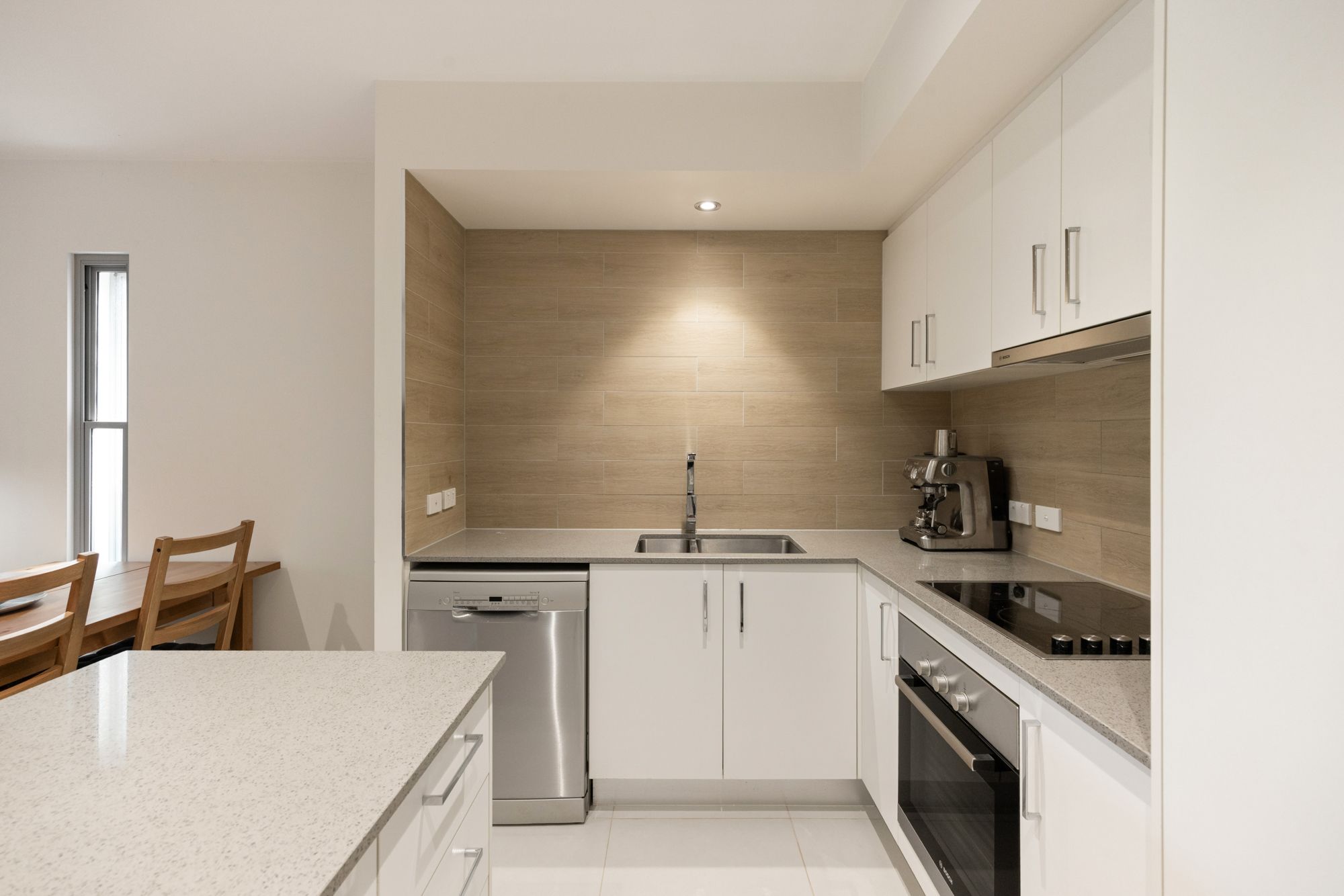 8/2 Little Bennett Street — photo 3 of 13