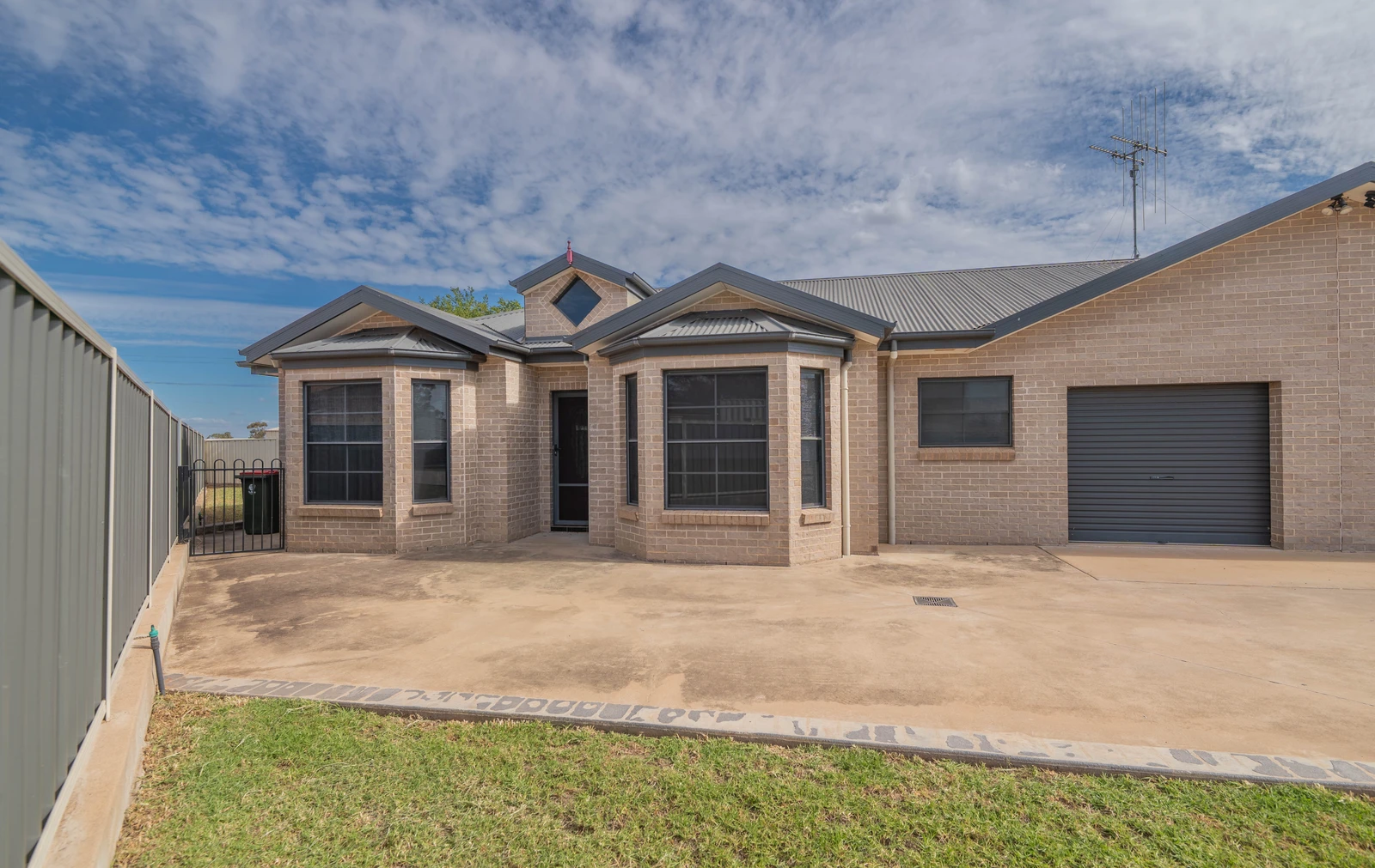 22 John Girdham Place, Forbes, NSW 2871