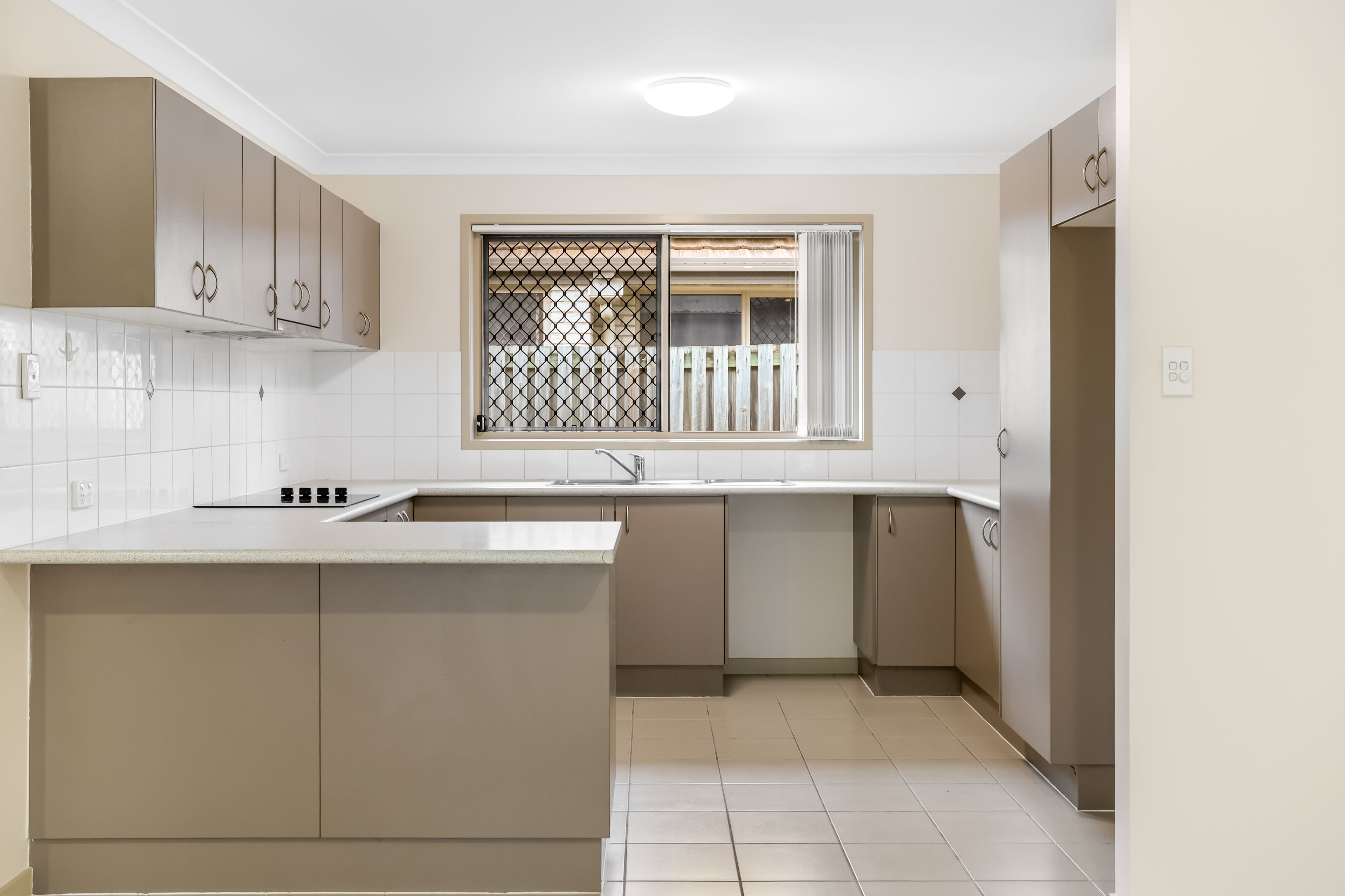7 Rogers Way, Redbank Plains, QLD 4301
