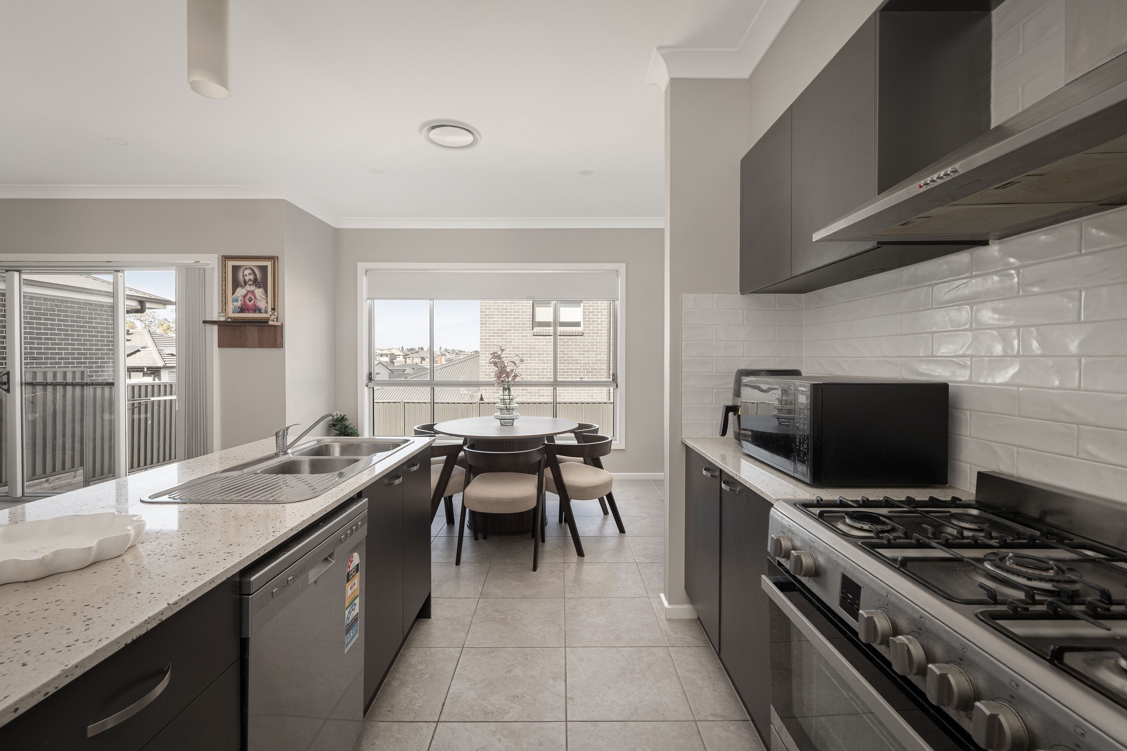 27 Mustang Avenue — photo 6 of 19