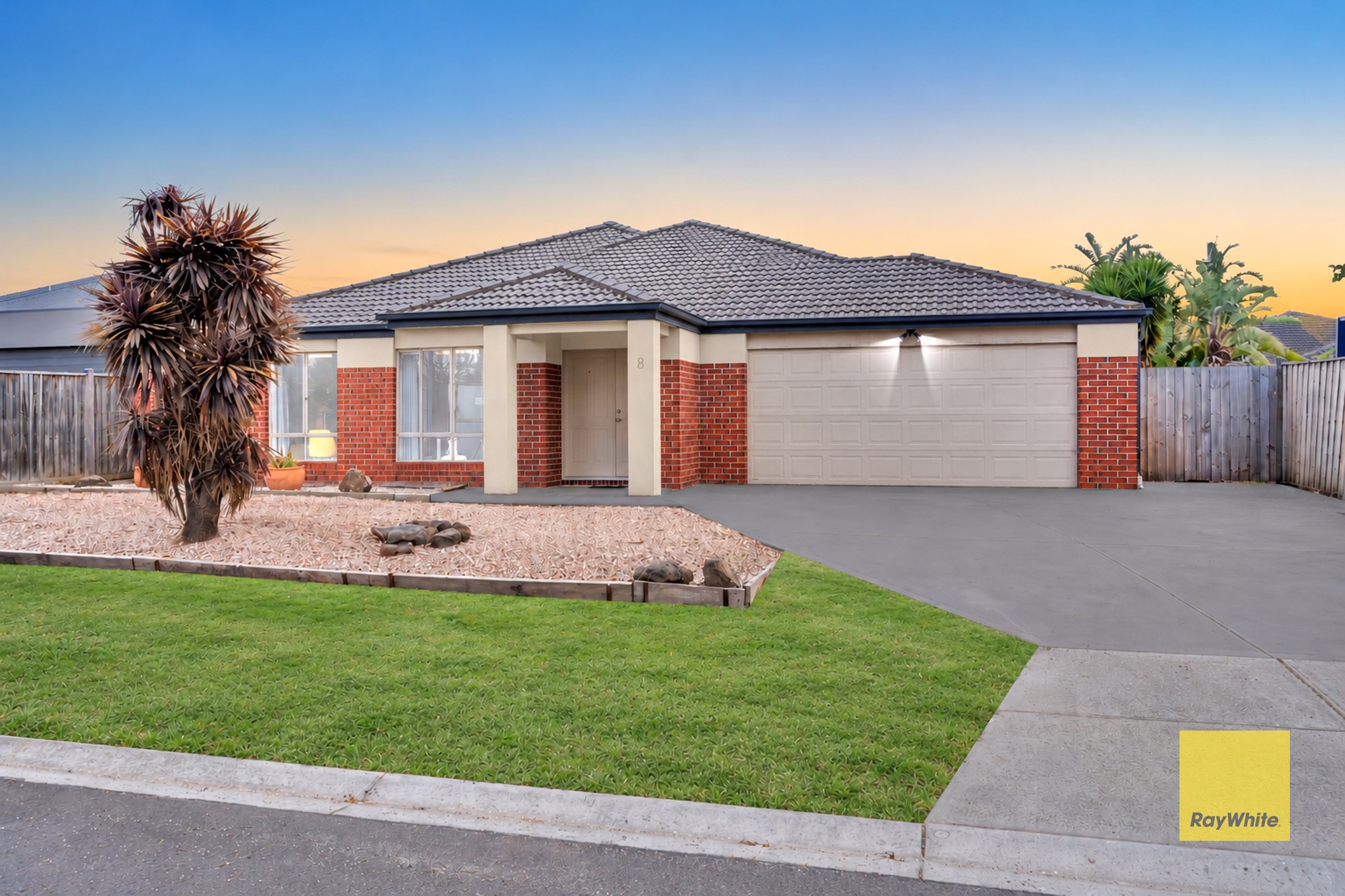 8 Eleni Place, Tarneit, VIC 3029