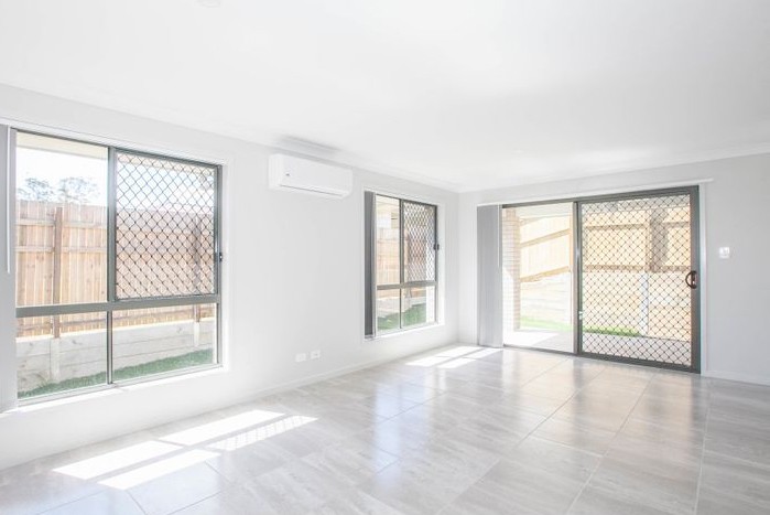 1/11 Roy Street, Bellbird Park, QLD 4300
