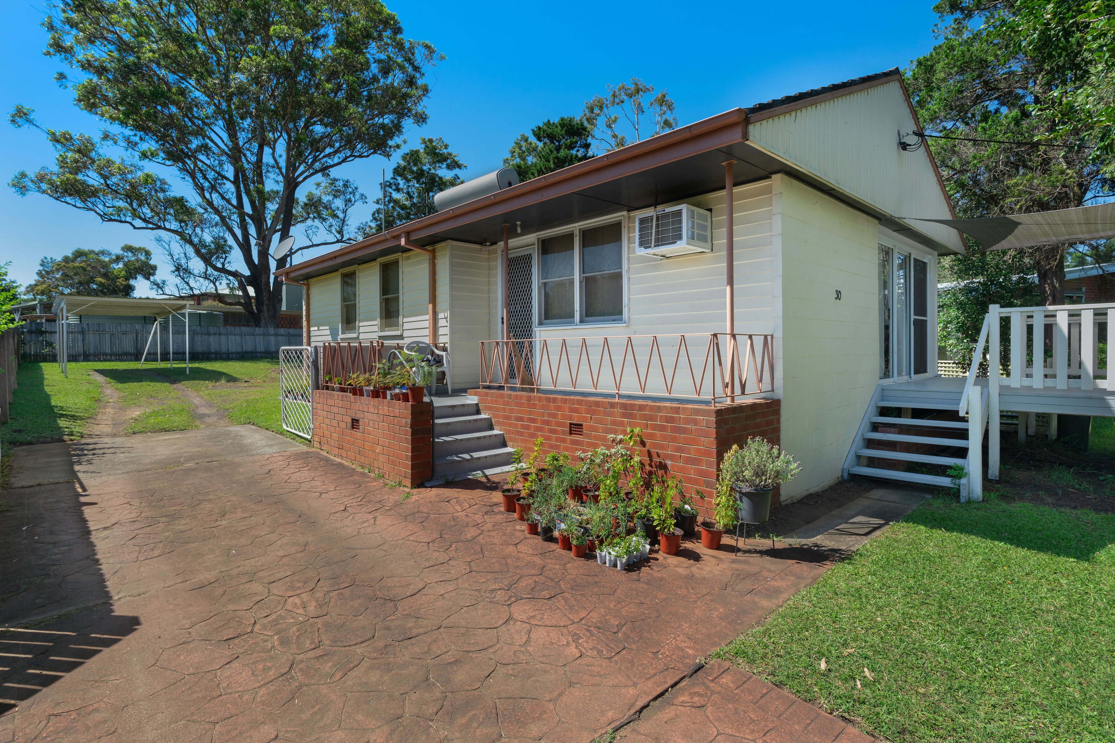 30 Sampson Crescent, Bomaderry NSW 2541
