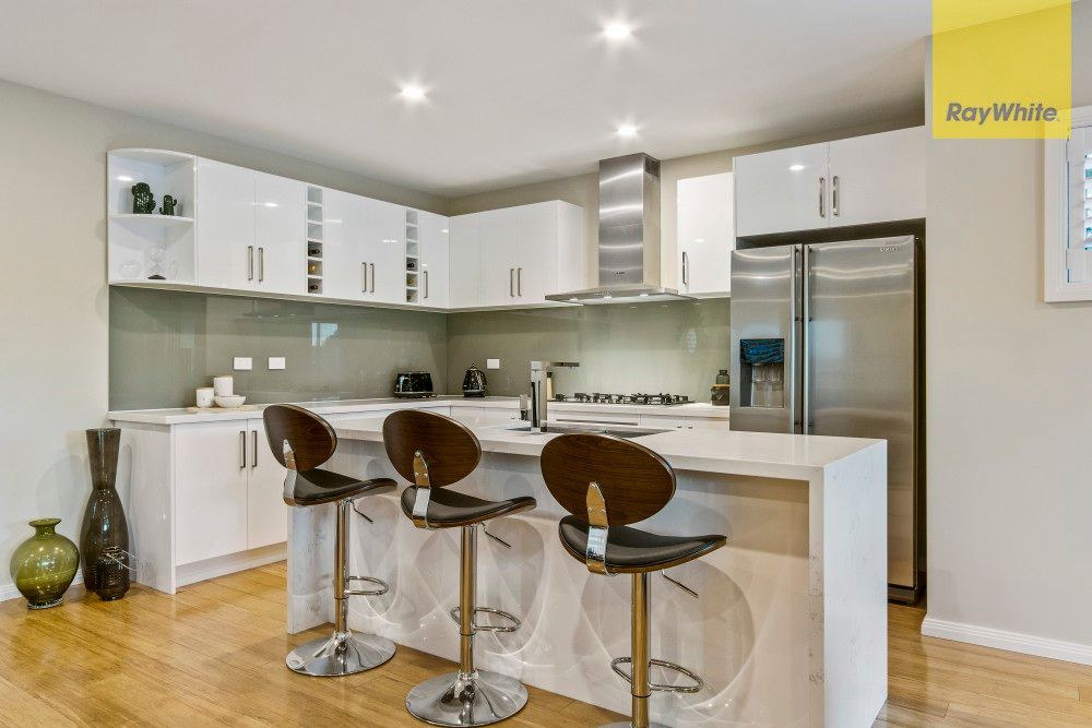 2/8 Grayson Drive, Scoresby, VIC 3179