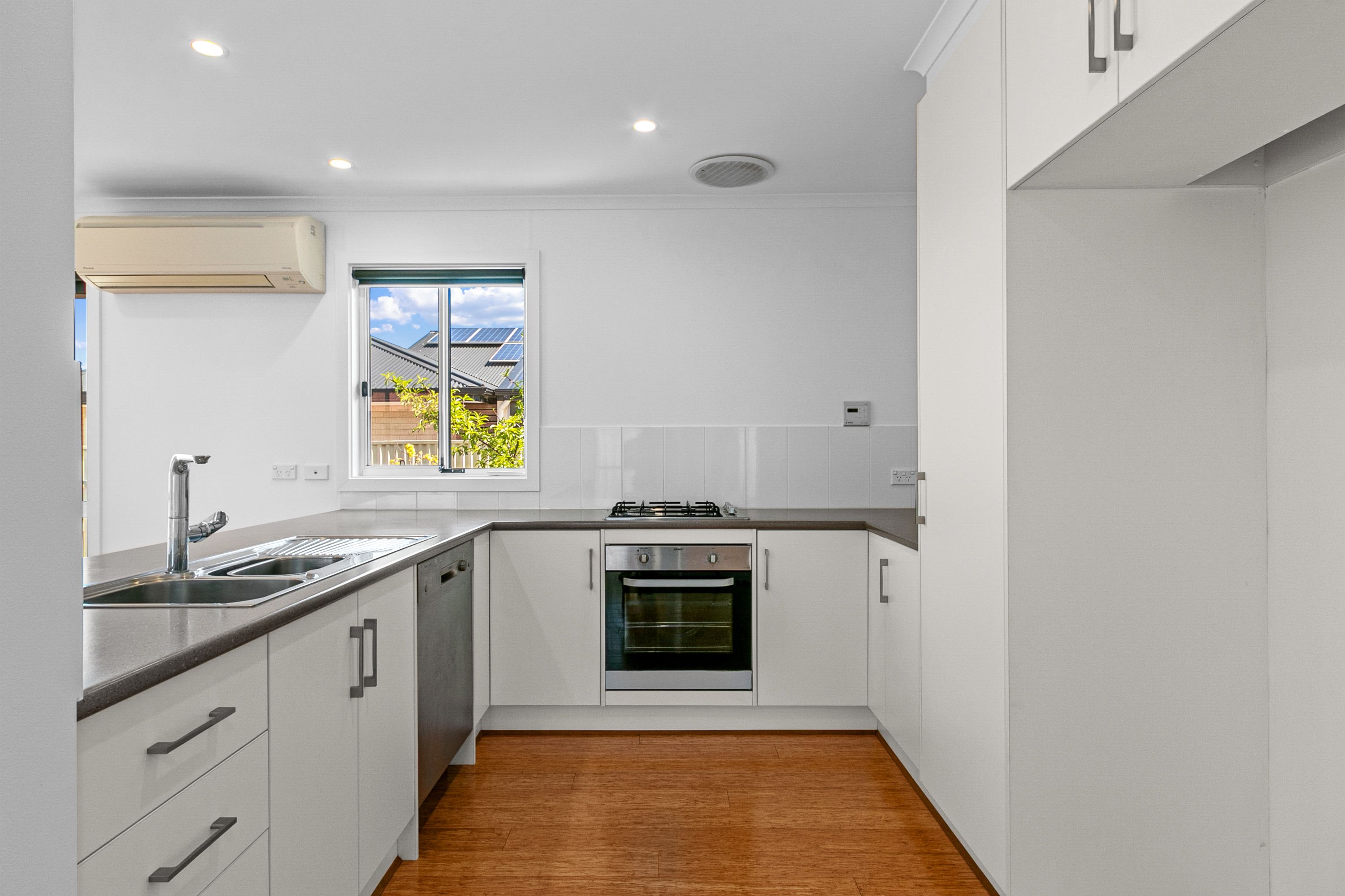 25 John Street — photo 8 of 24