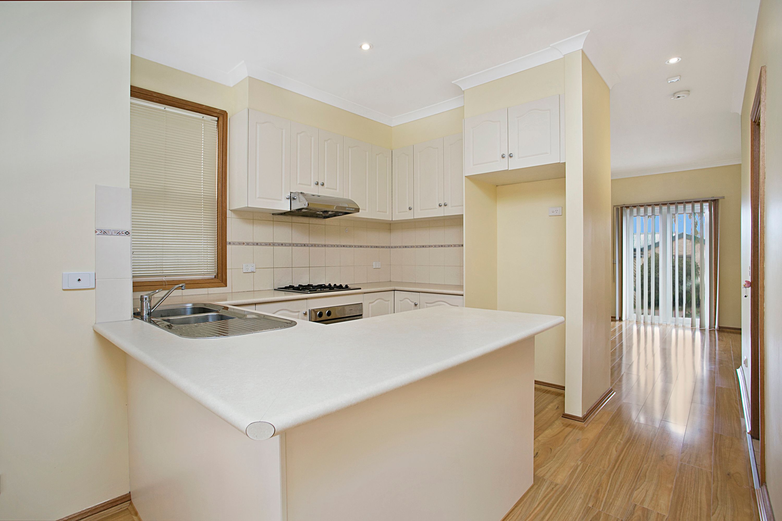 11 Sunbrook Court — photo 3 of 8
