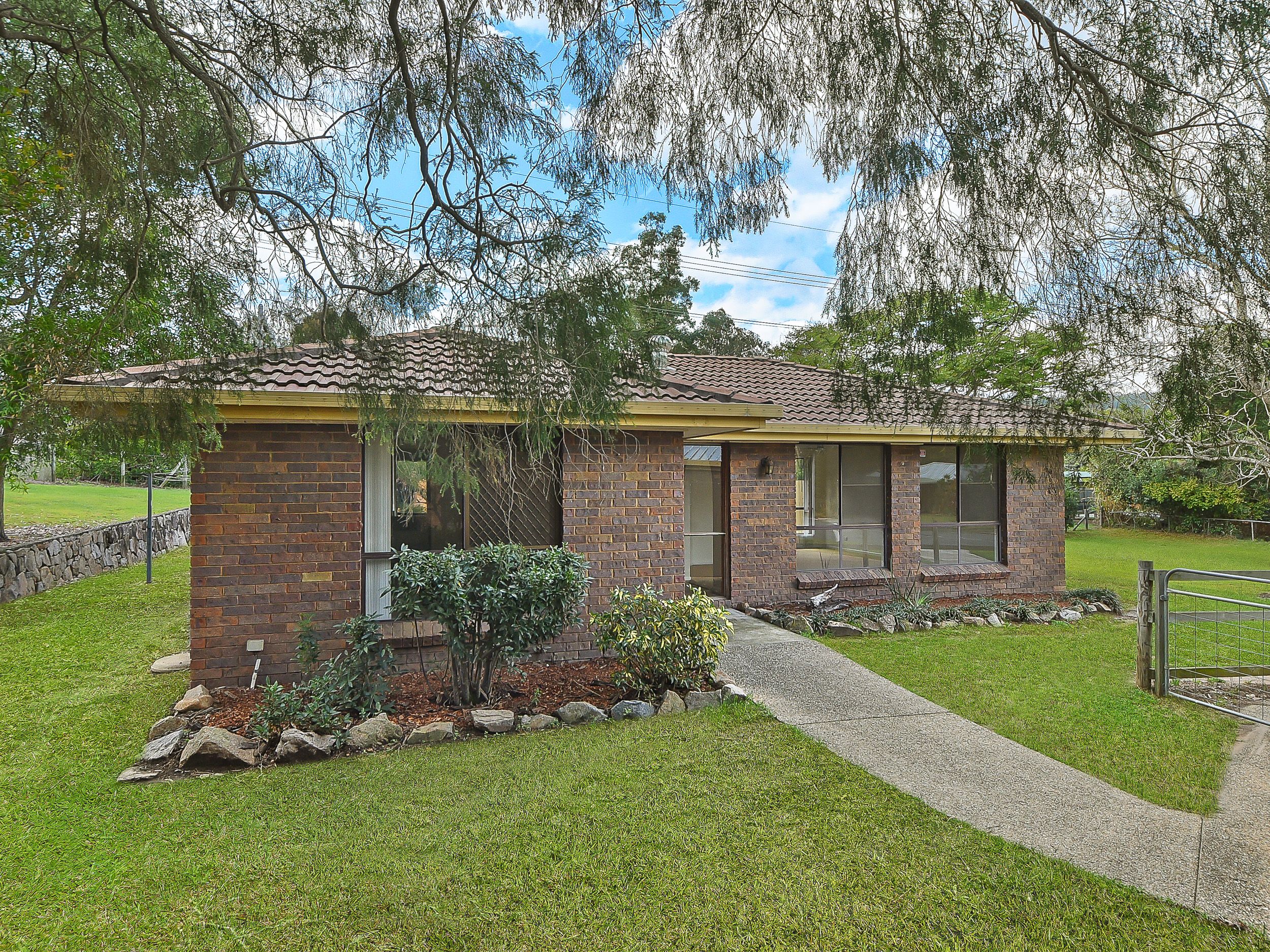 3 Ferntree Court, Samford Village QLD 4520