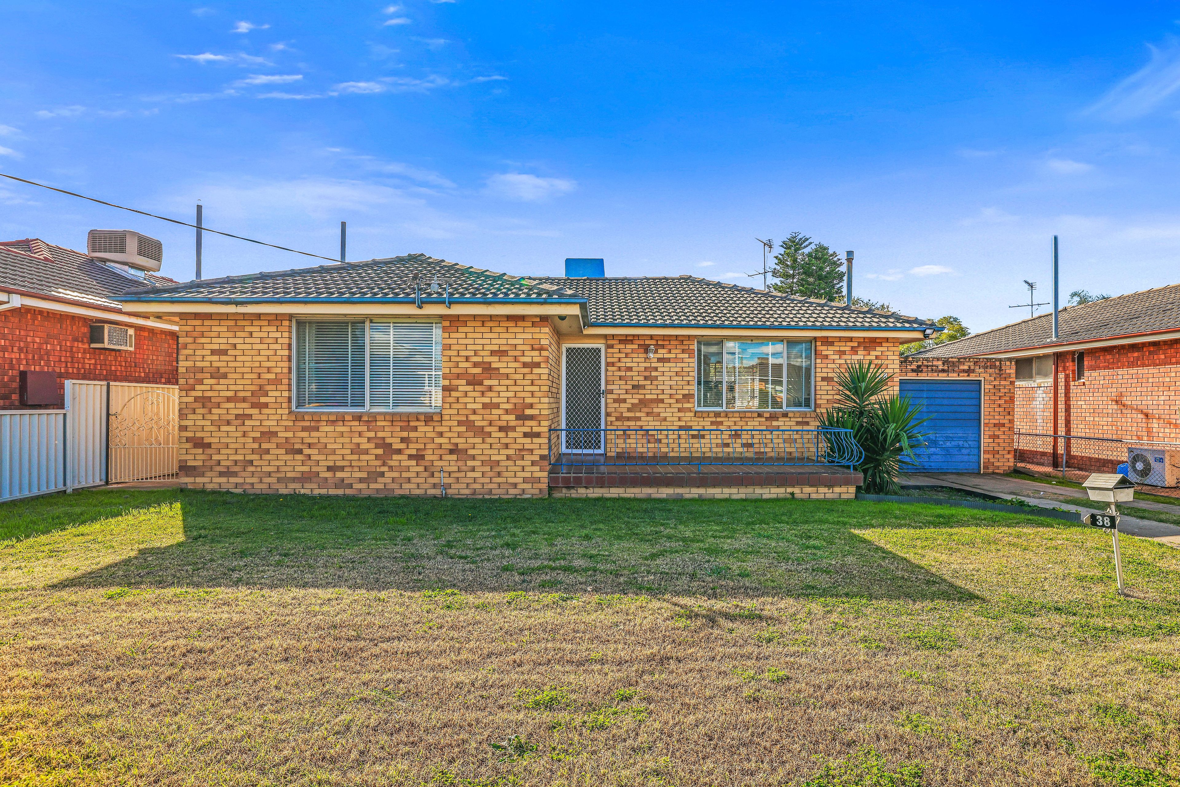 38 Margaret Street, Tamworth NSW 2340