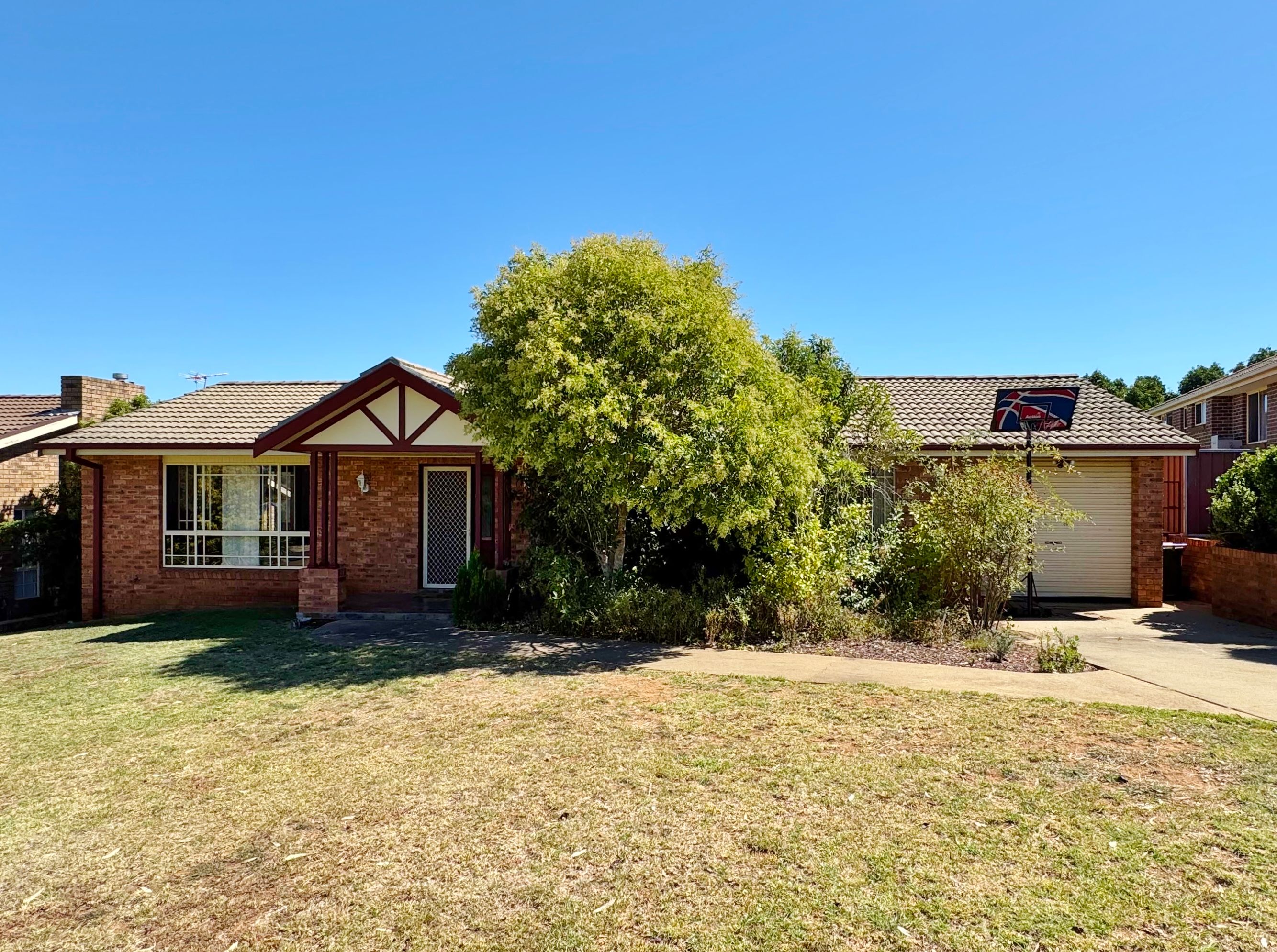 3 Martin Court, Young NSW 2594