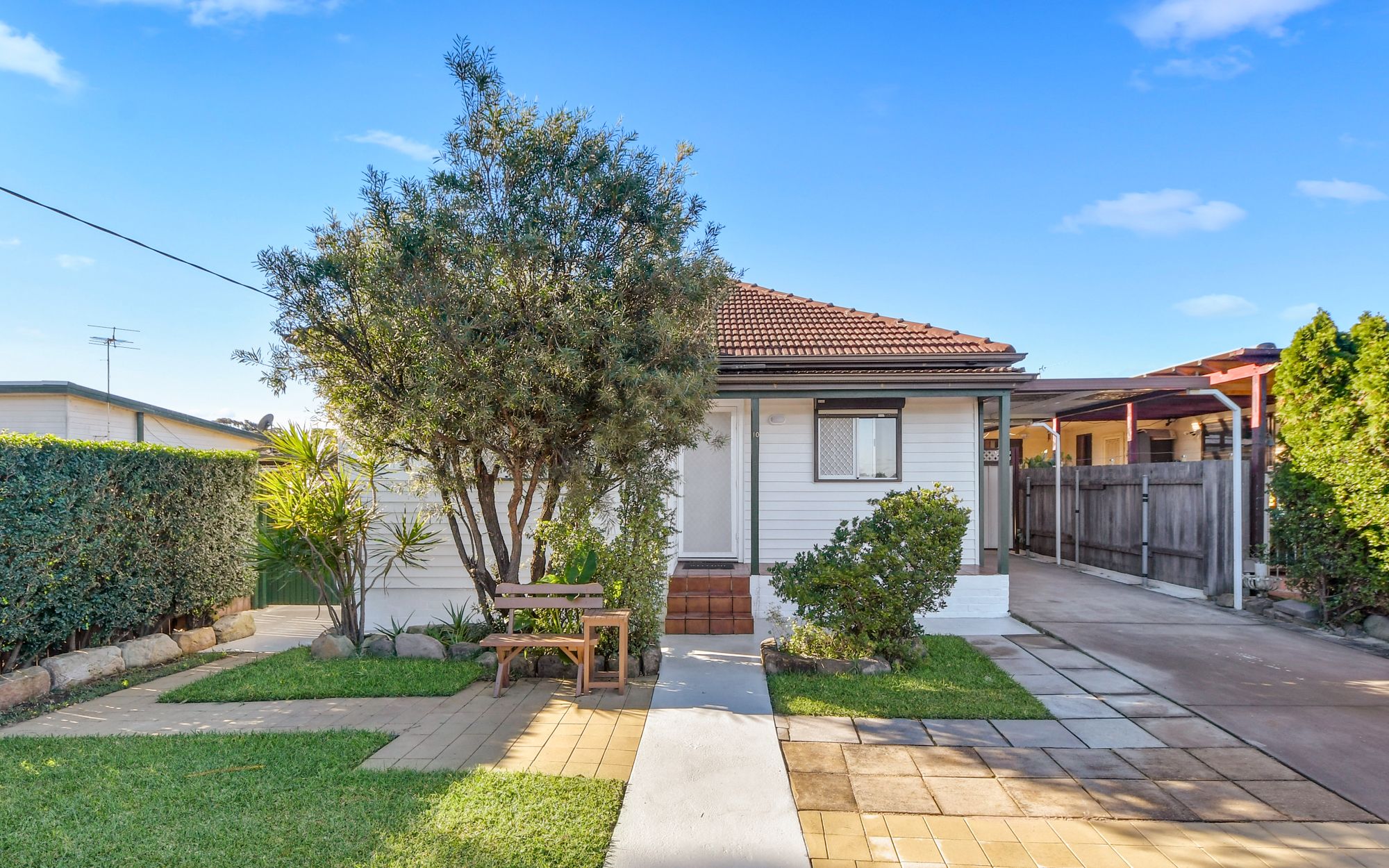10 Phyllis Street, Minto NSW 2566