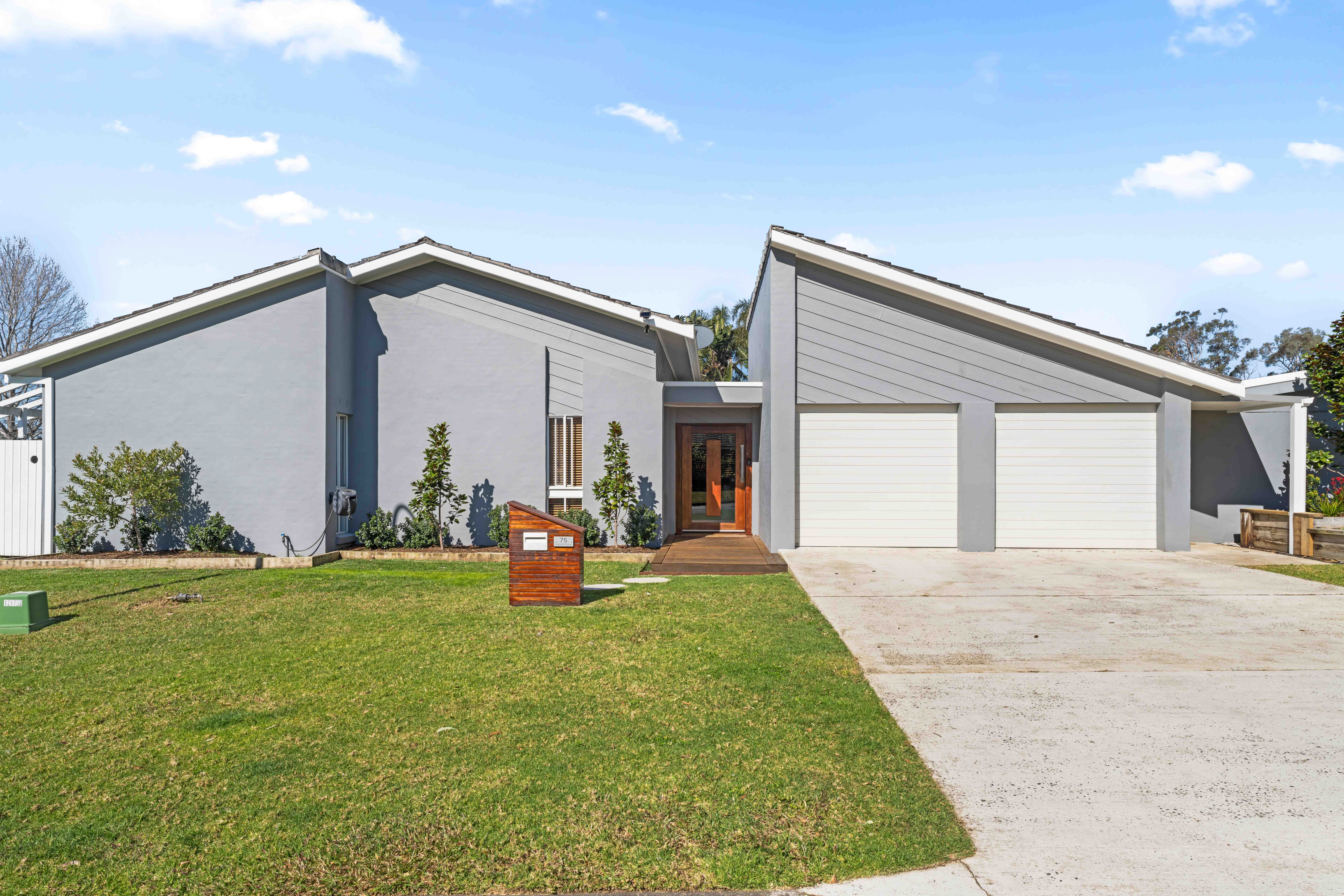 75 Lyndhurst Drive, Bomaderry NSW 2541