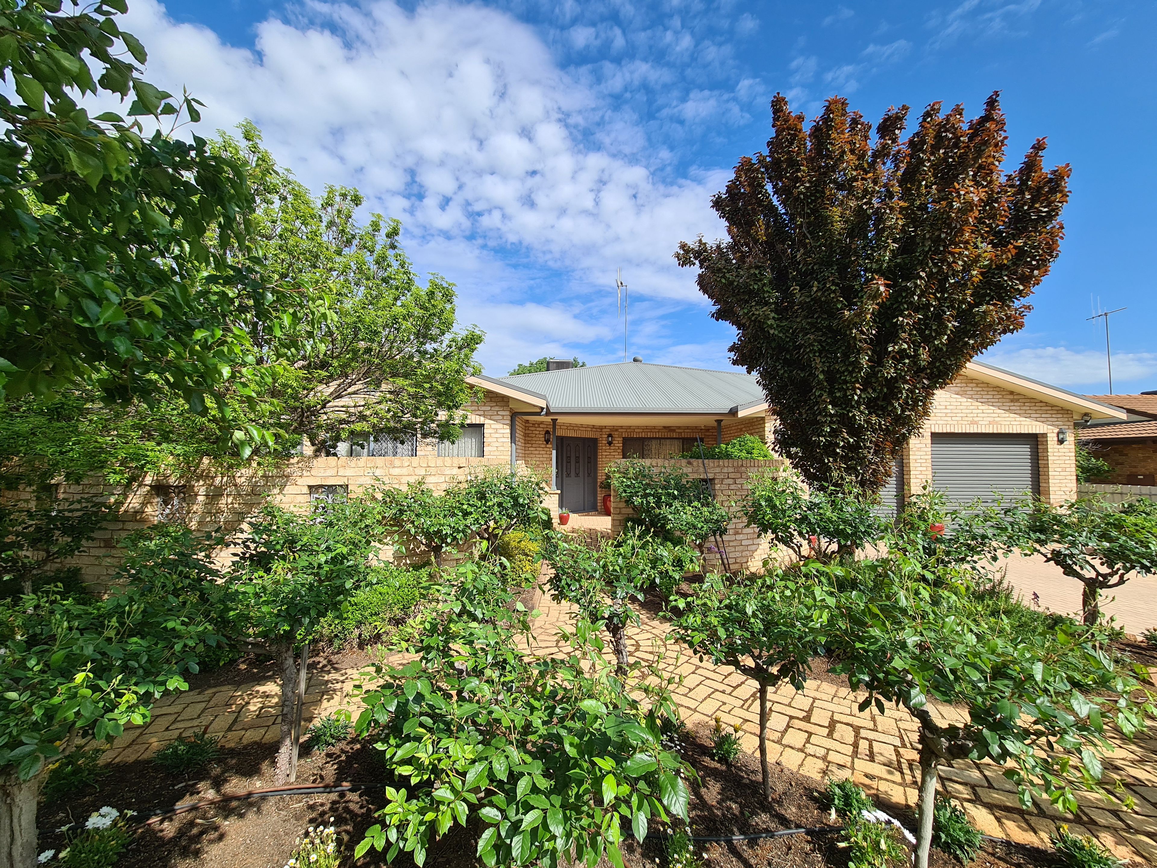 18 Lawson Street, Parkes, NSW 2870