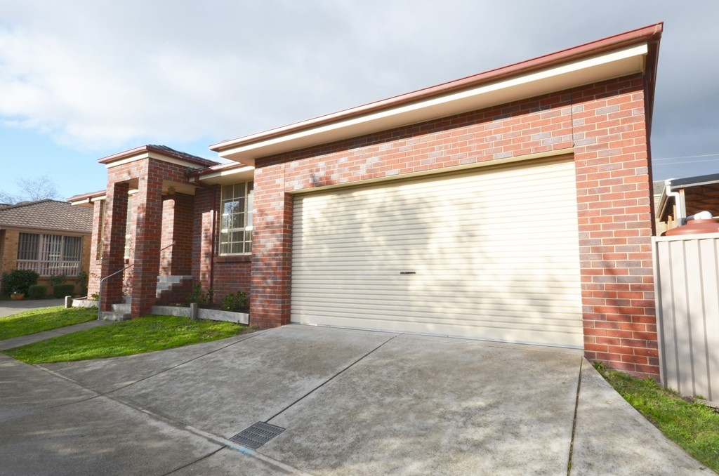 2/511 Chisholm Street, Black Hill, VIC 3350