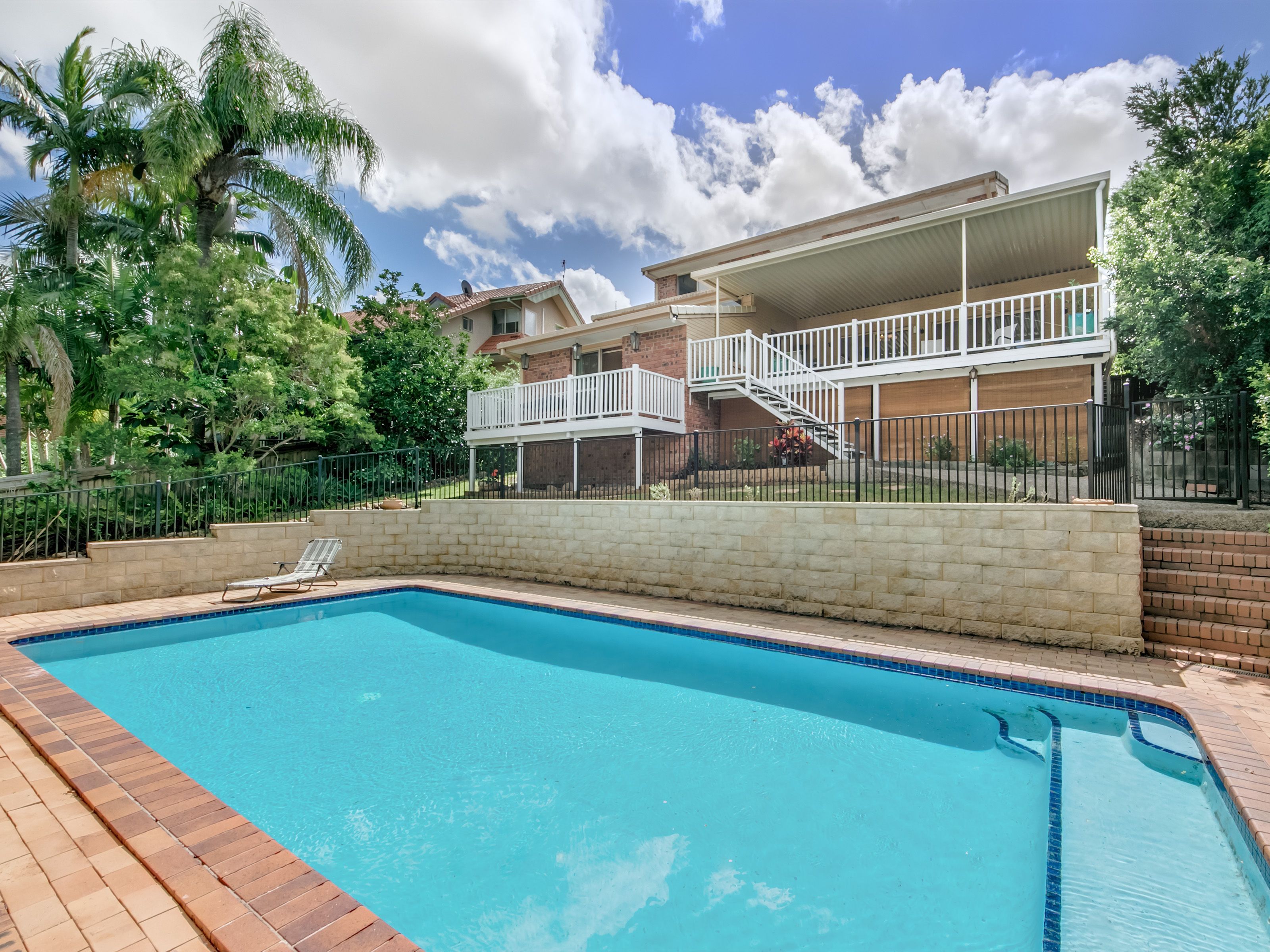 27 Federal Place, Robina, QLD 4226