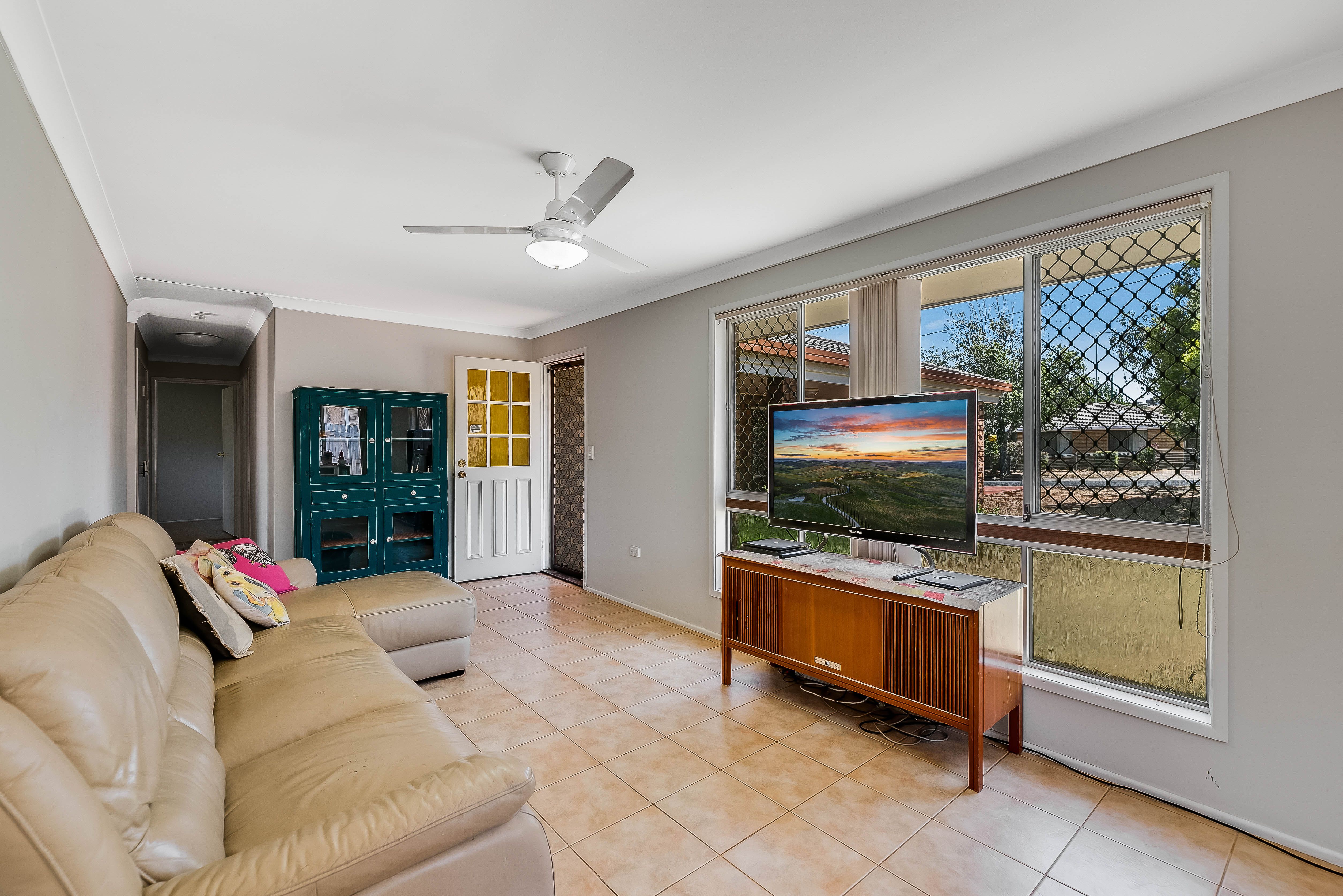 28 Hinkler Crescent, Wilsonton, QLD 4350