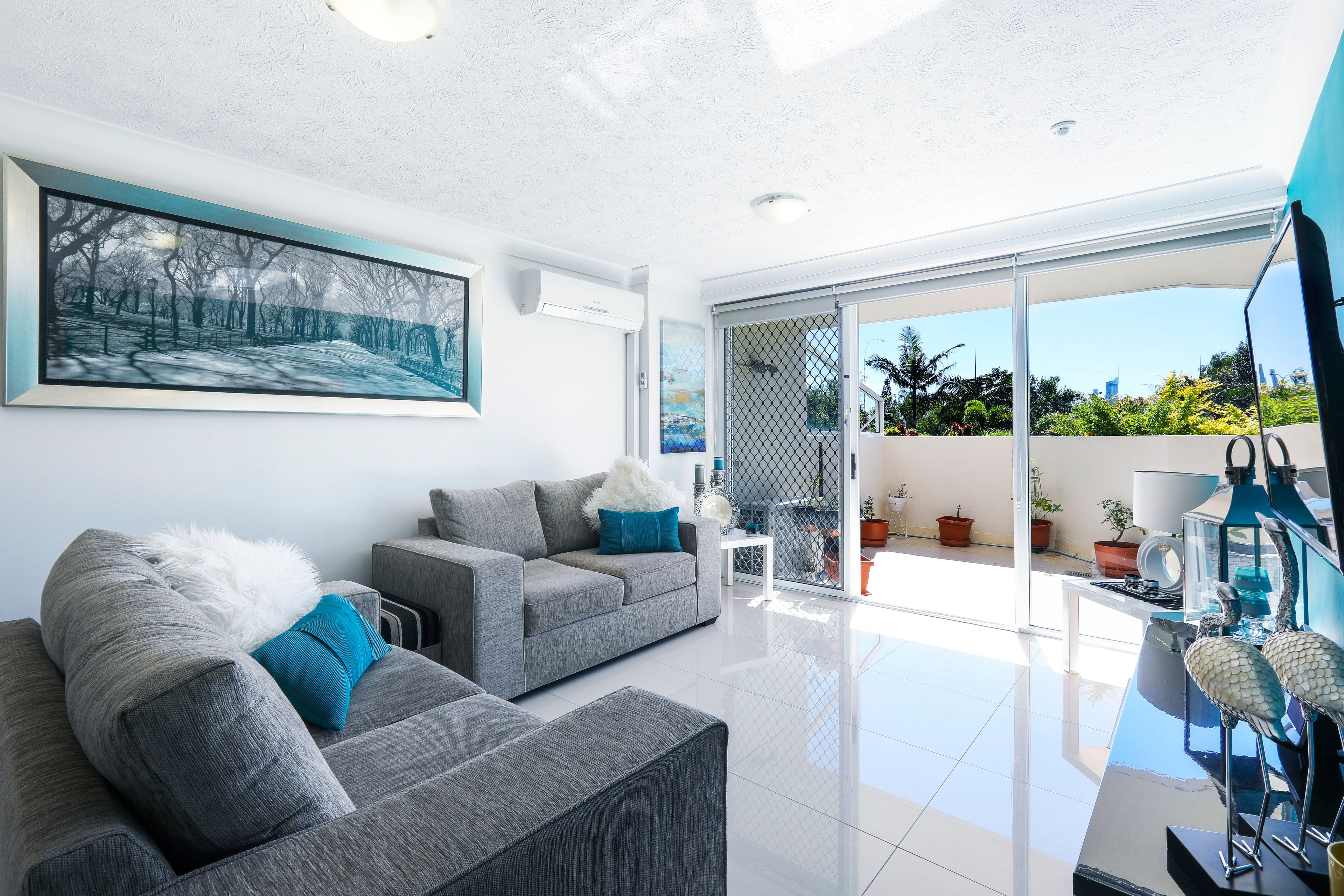 56 Hooker Boulevard, Mermaid Waters QLD 4218