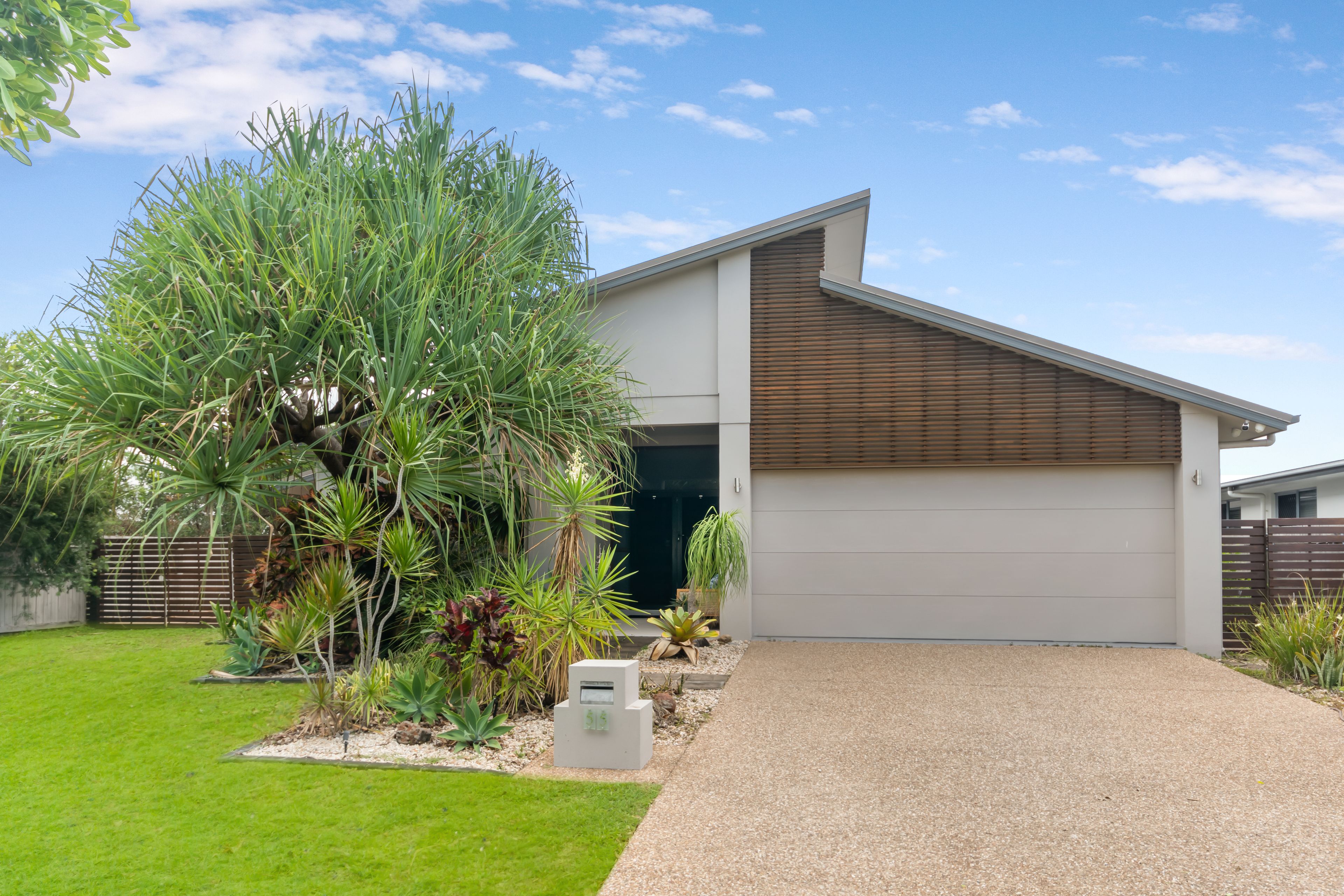 55 Lakeland Boulevard, Idalia, QLD 4811