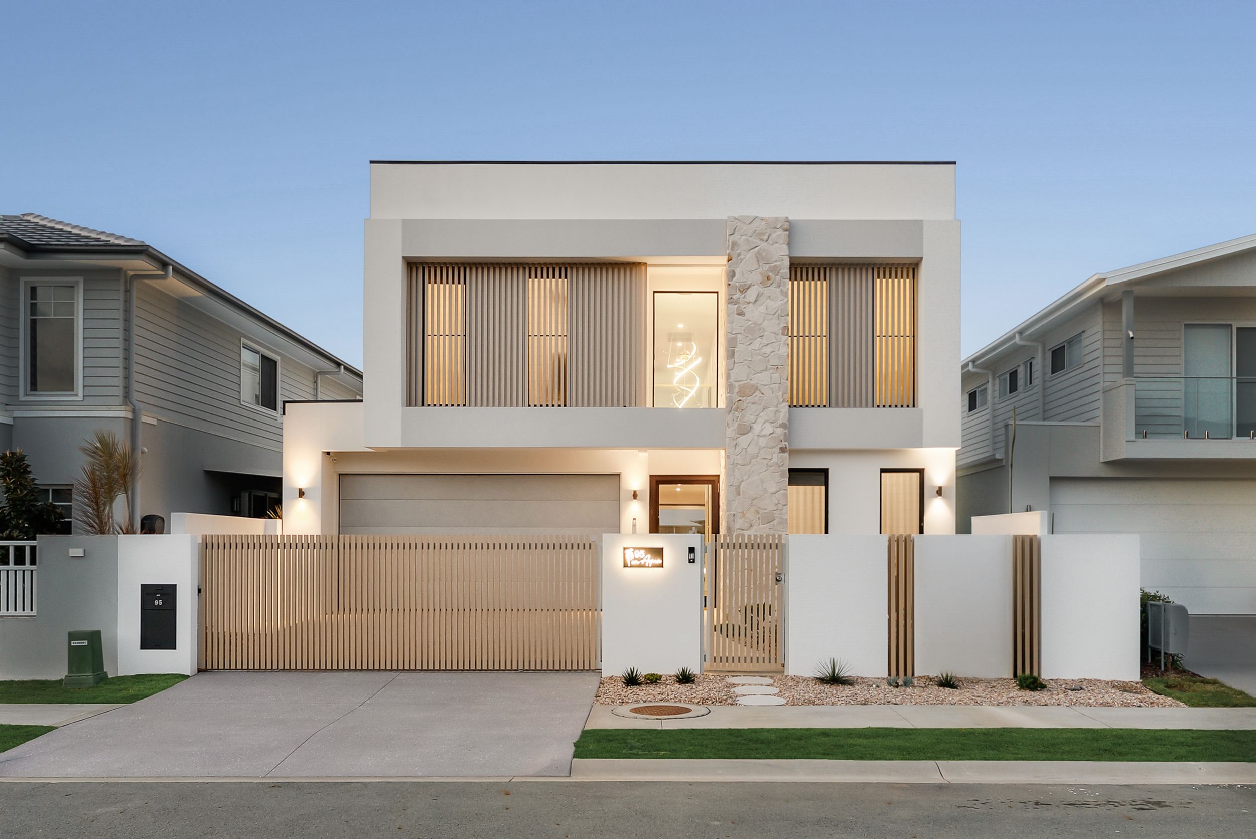 95 Aqua Street — photo from Ray White RP Group