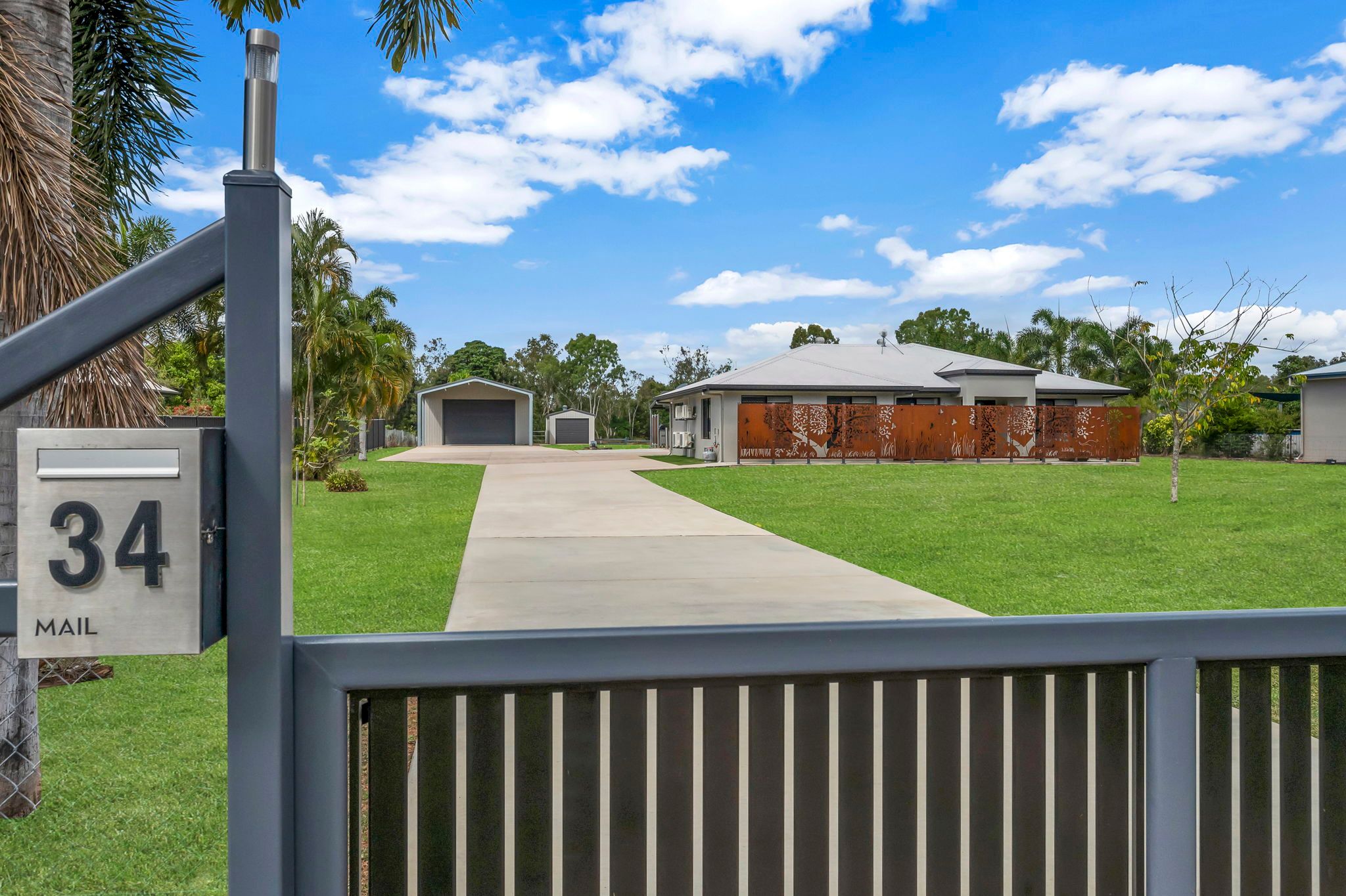 34 Toolakea Beach Road, Bluewater, QLD 4818