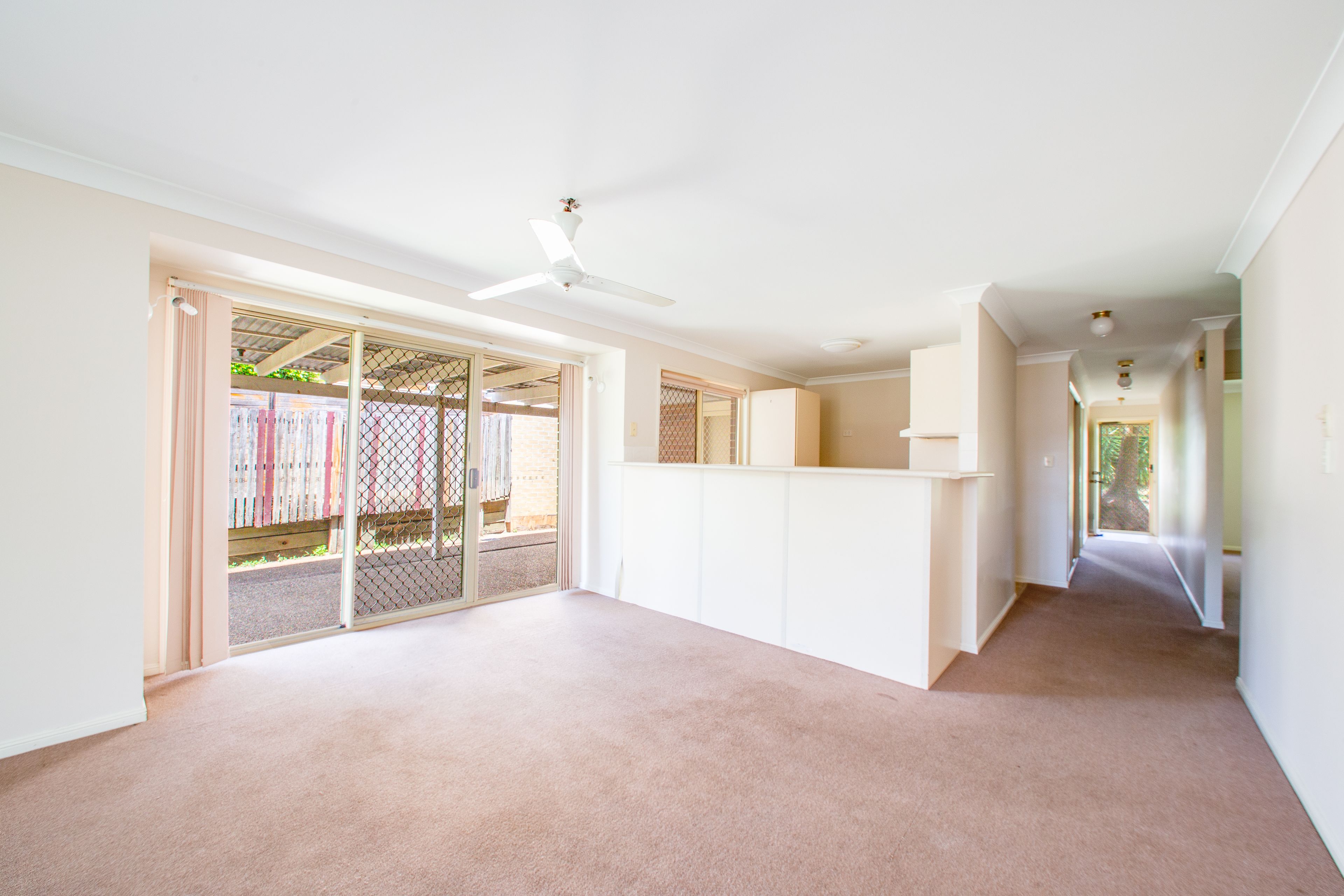 8 Willowtree Drive, Flinders View, QLD 4305