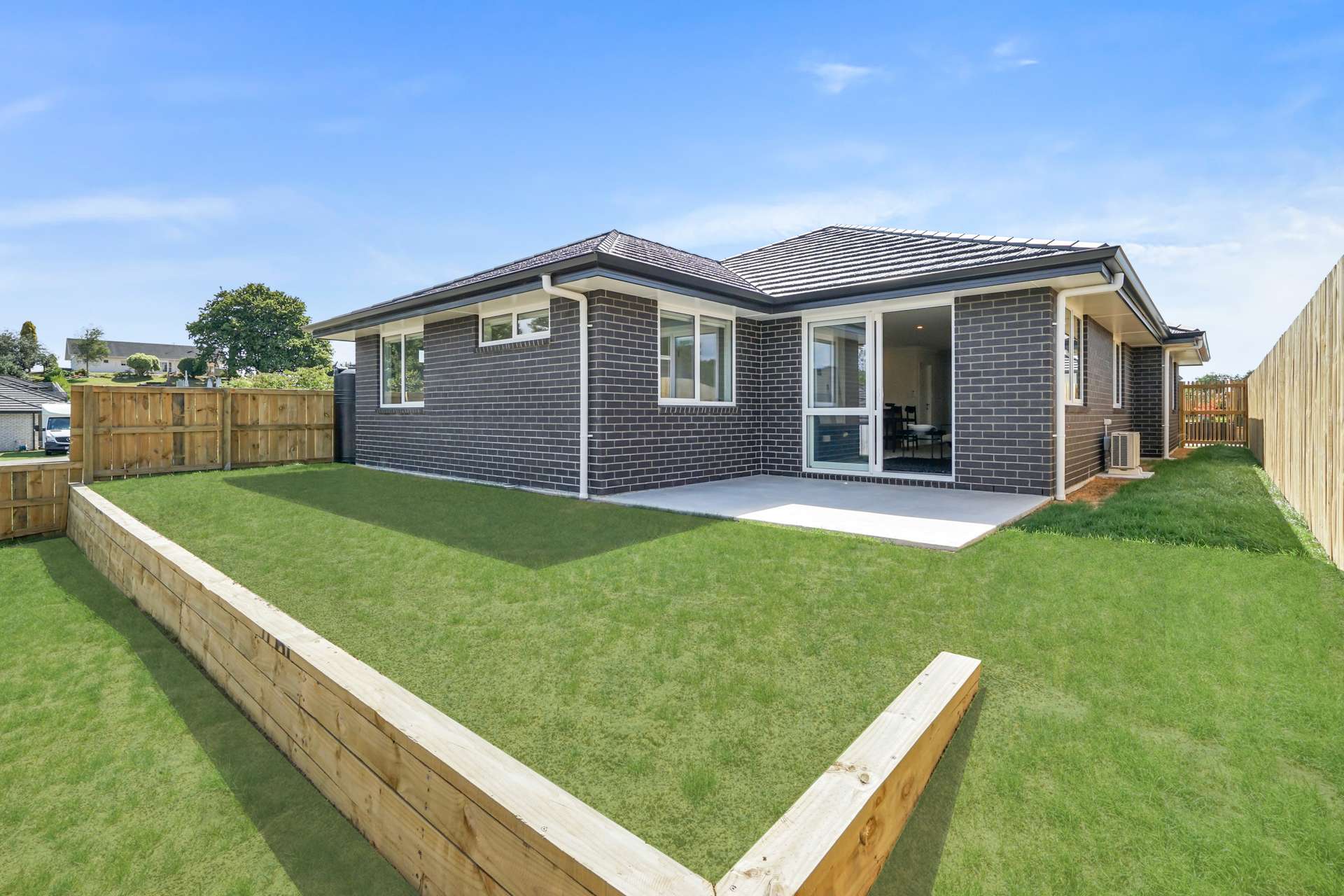 4 Vicarage Lane photo 16