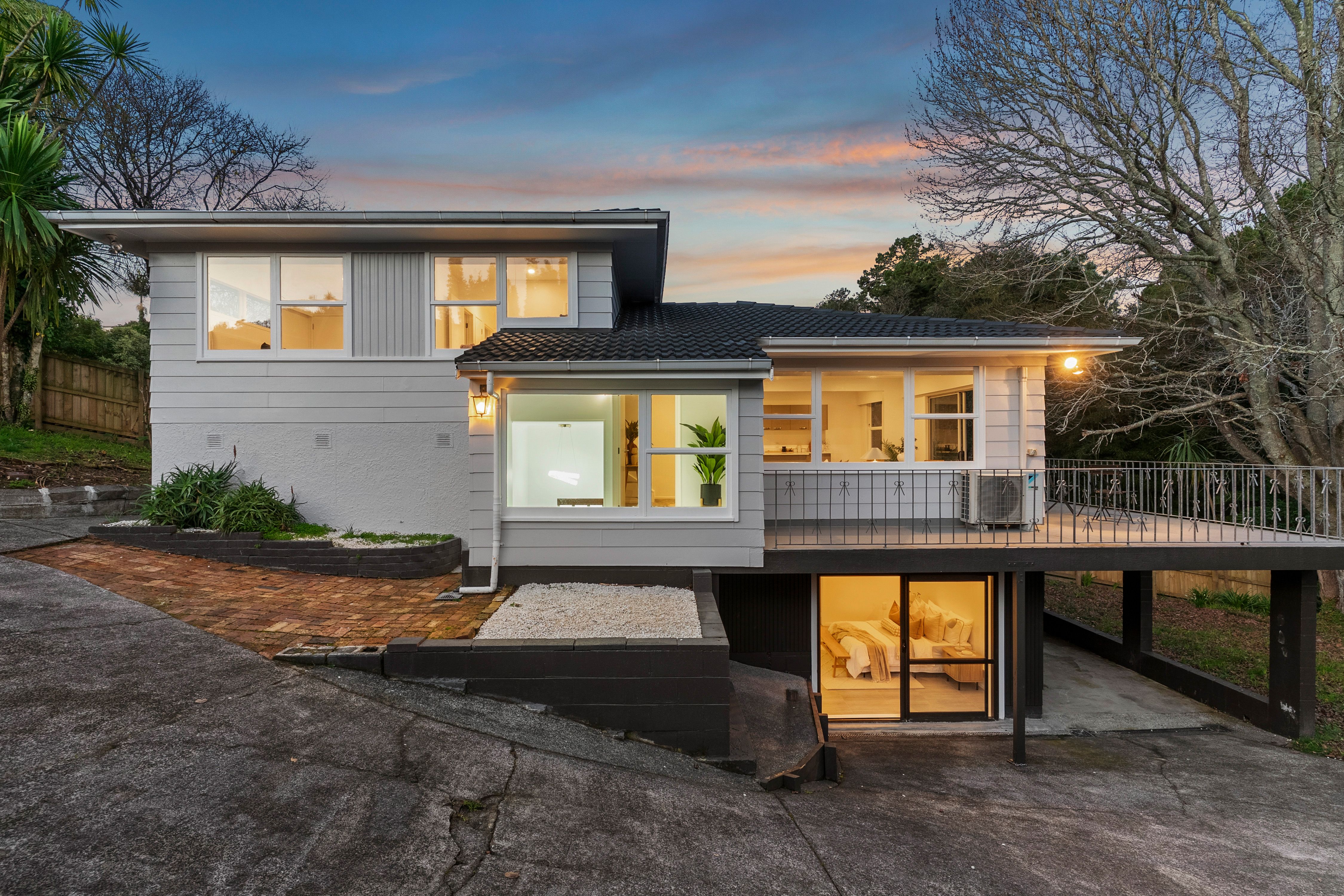 51 Cyclarama Crescent, Massey, Waitakere City