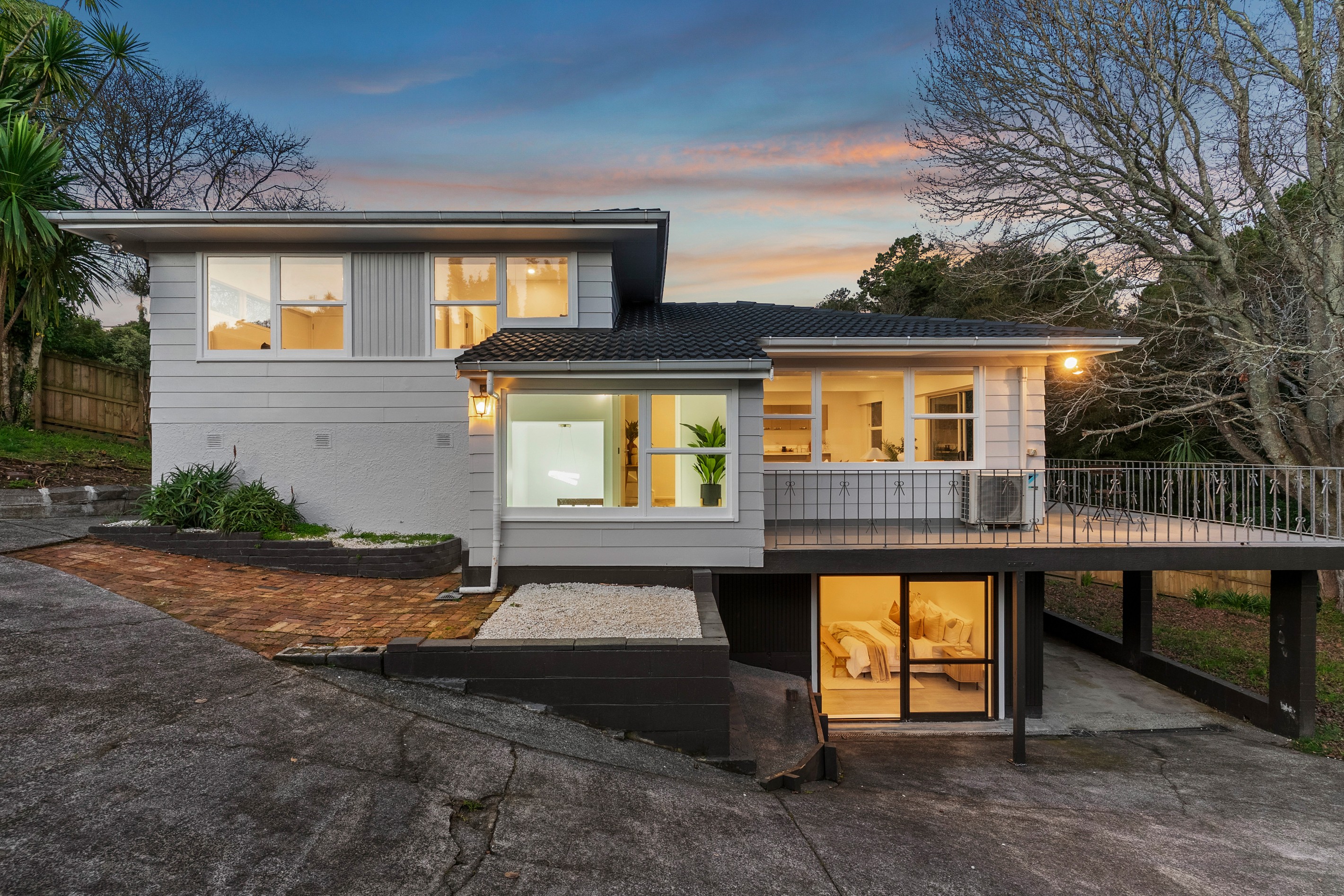 51 Cyclarama Crescent, Massey, Waitakere City