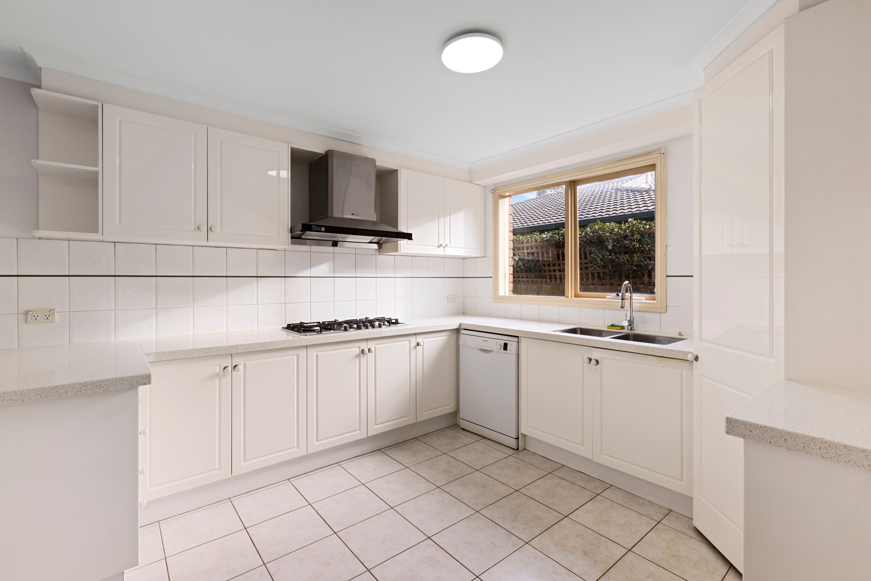 6 Bowen Crescent, Burwood East, VIC 3151