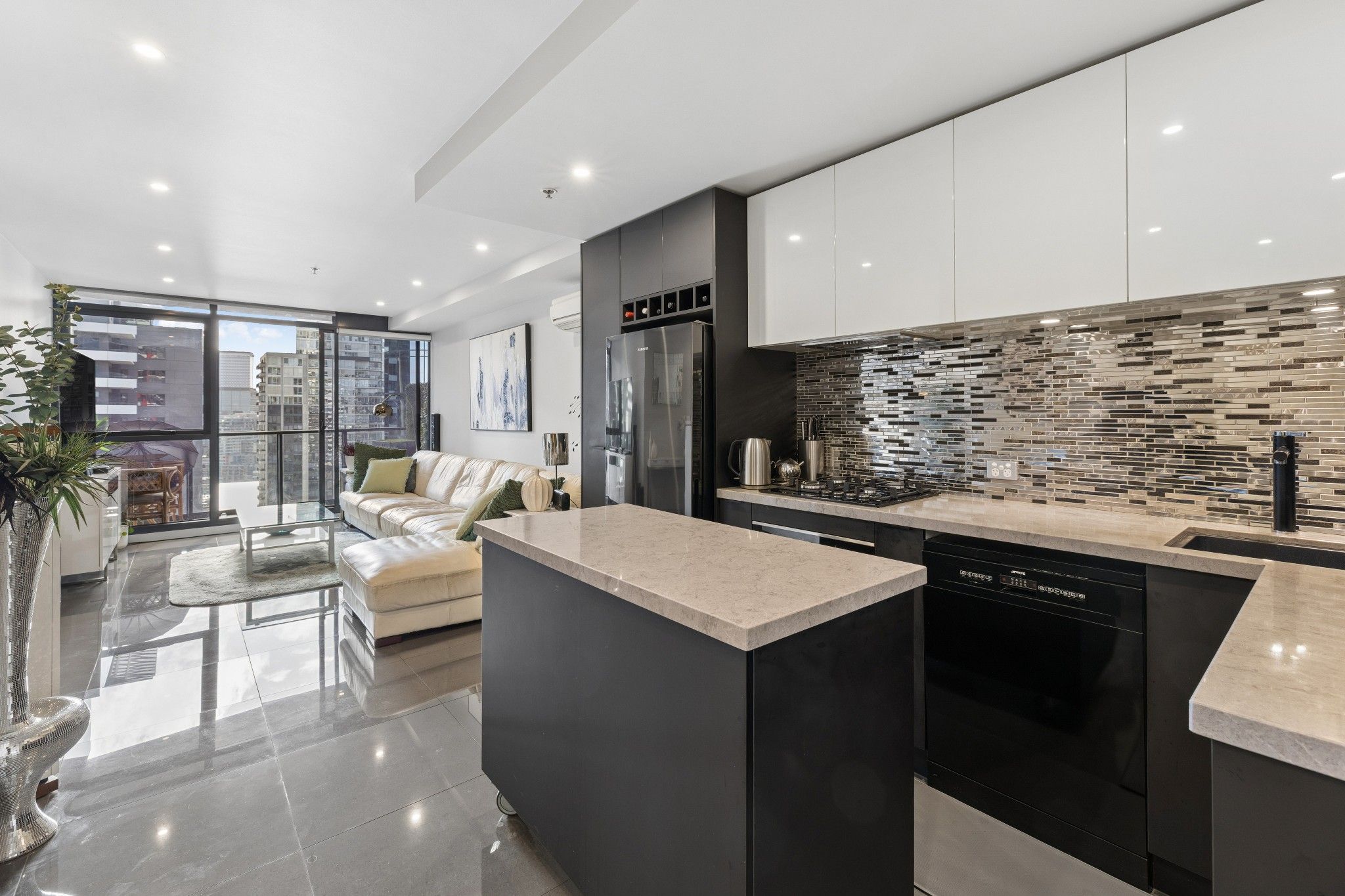 2105/109 Clarendon Street — photo from Ray White Southbank | Melbourne City