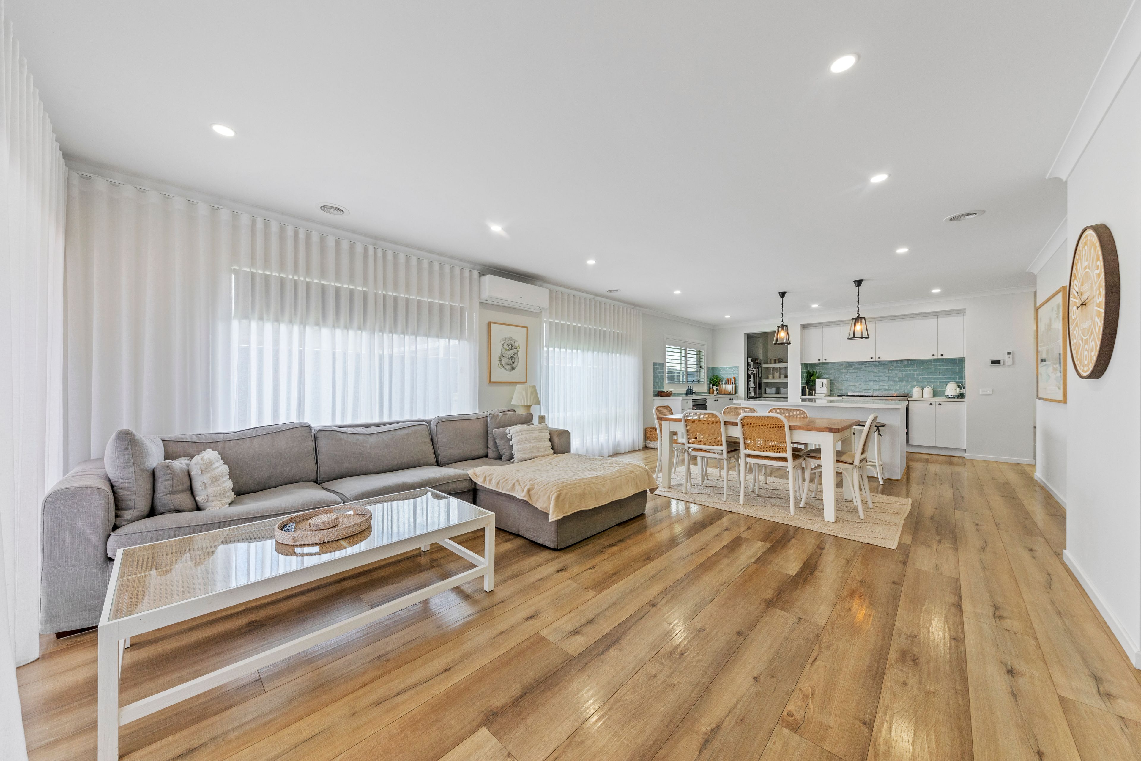 32 Heytesbury Drive — photo 6 of 24