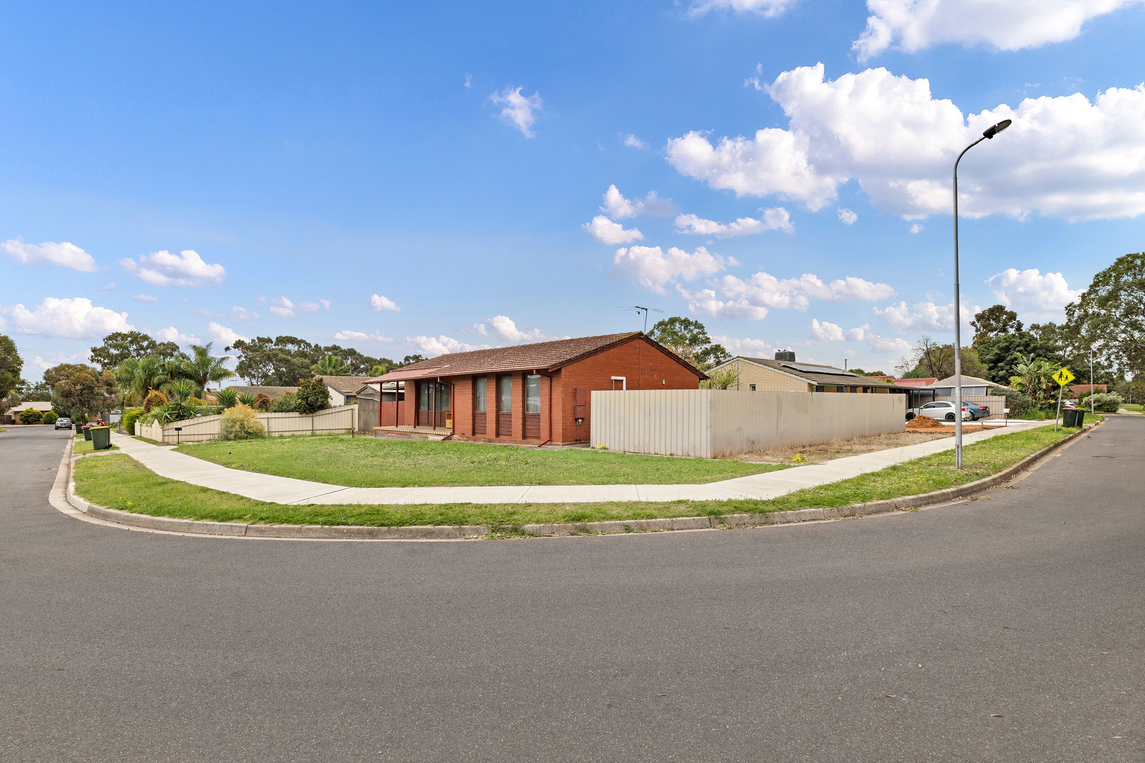 9 Karinga Crescent — photo 16 of 16
