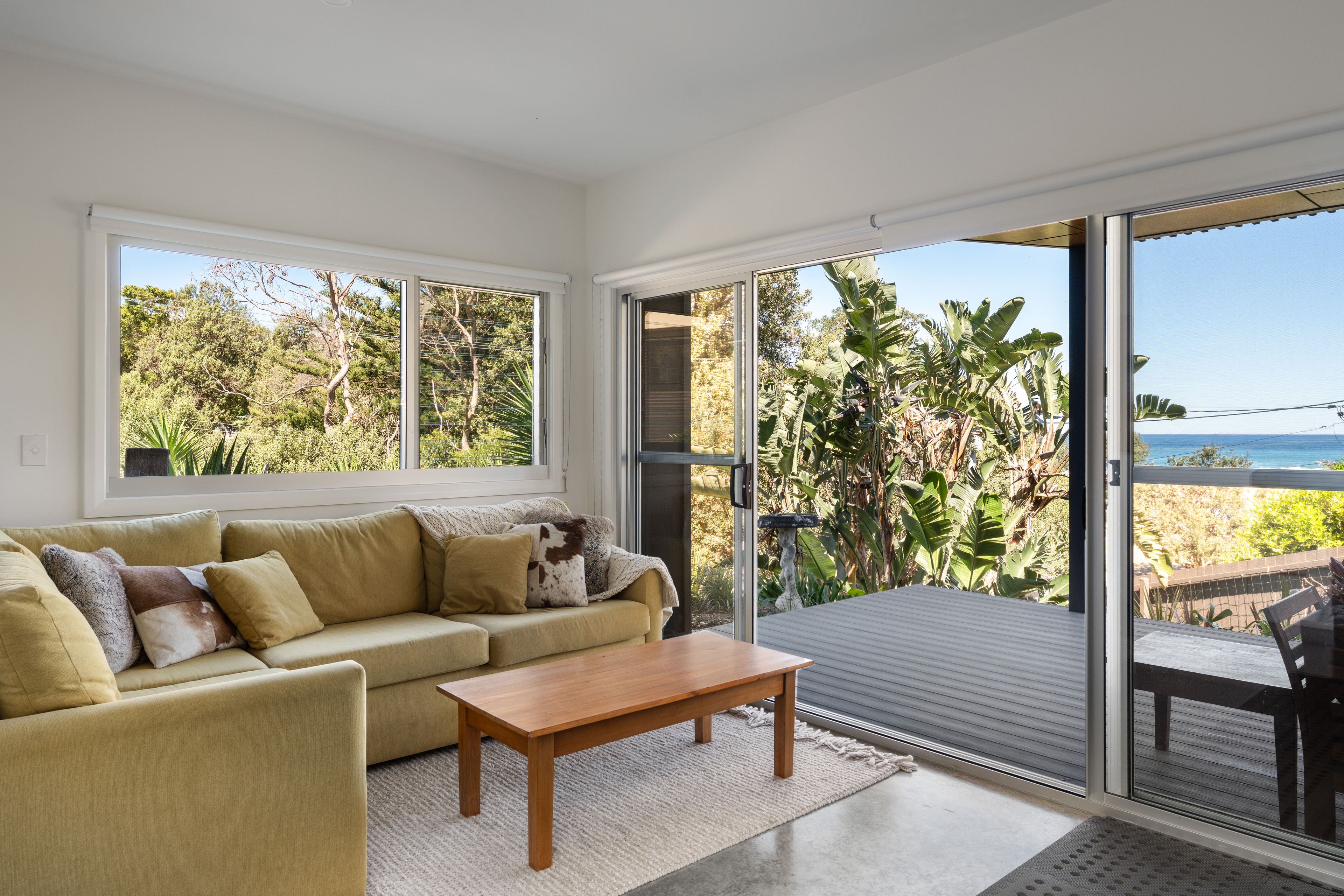 18 Seaview Crescent — photo 11 of 20