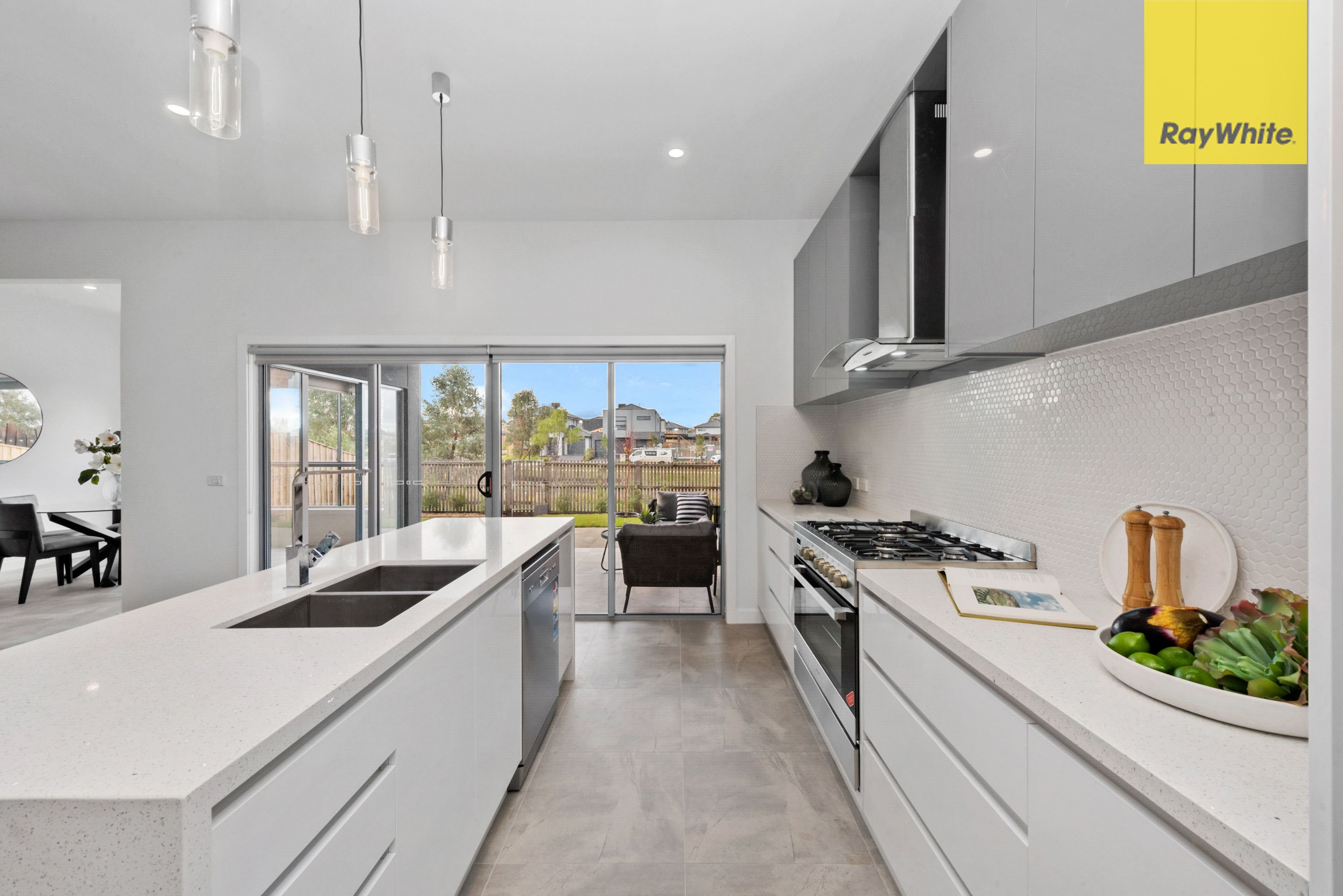 16 Waters Way, Hillside, VIC 3037