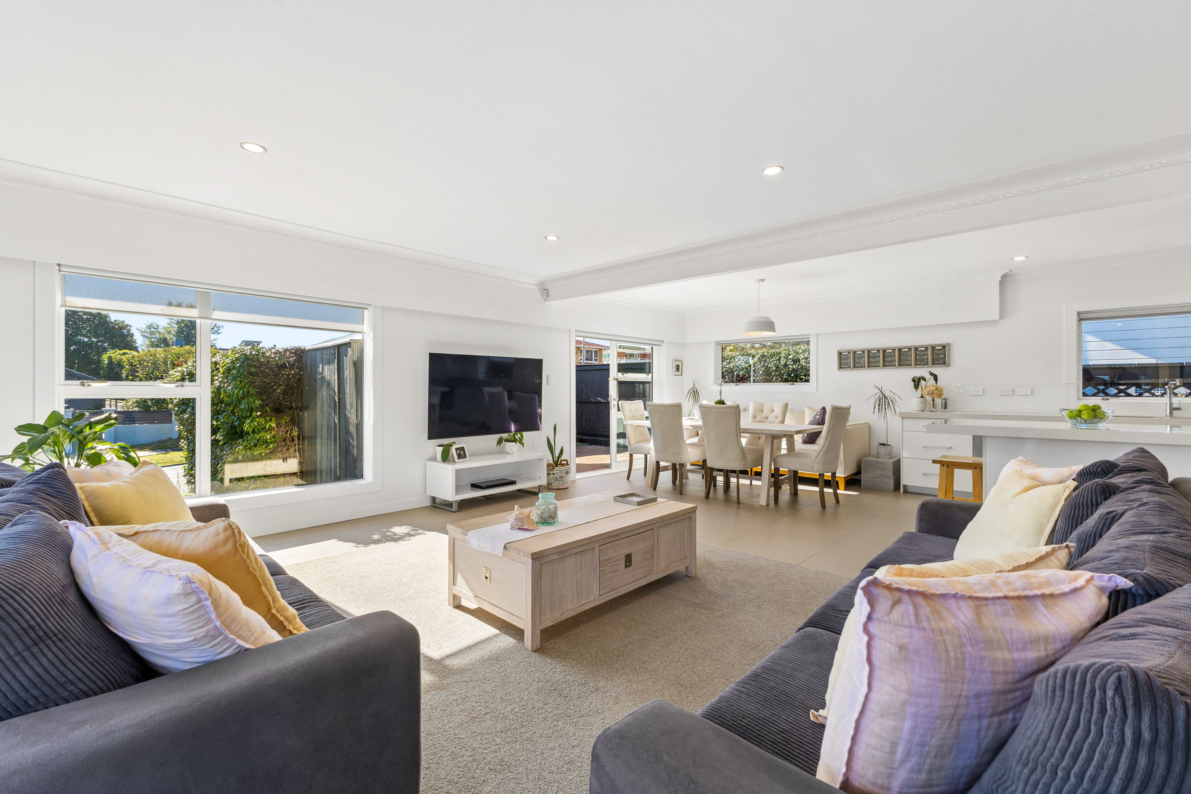 24 The Crest, Sunnyhills, Manukau City