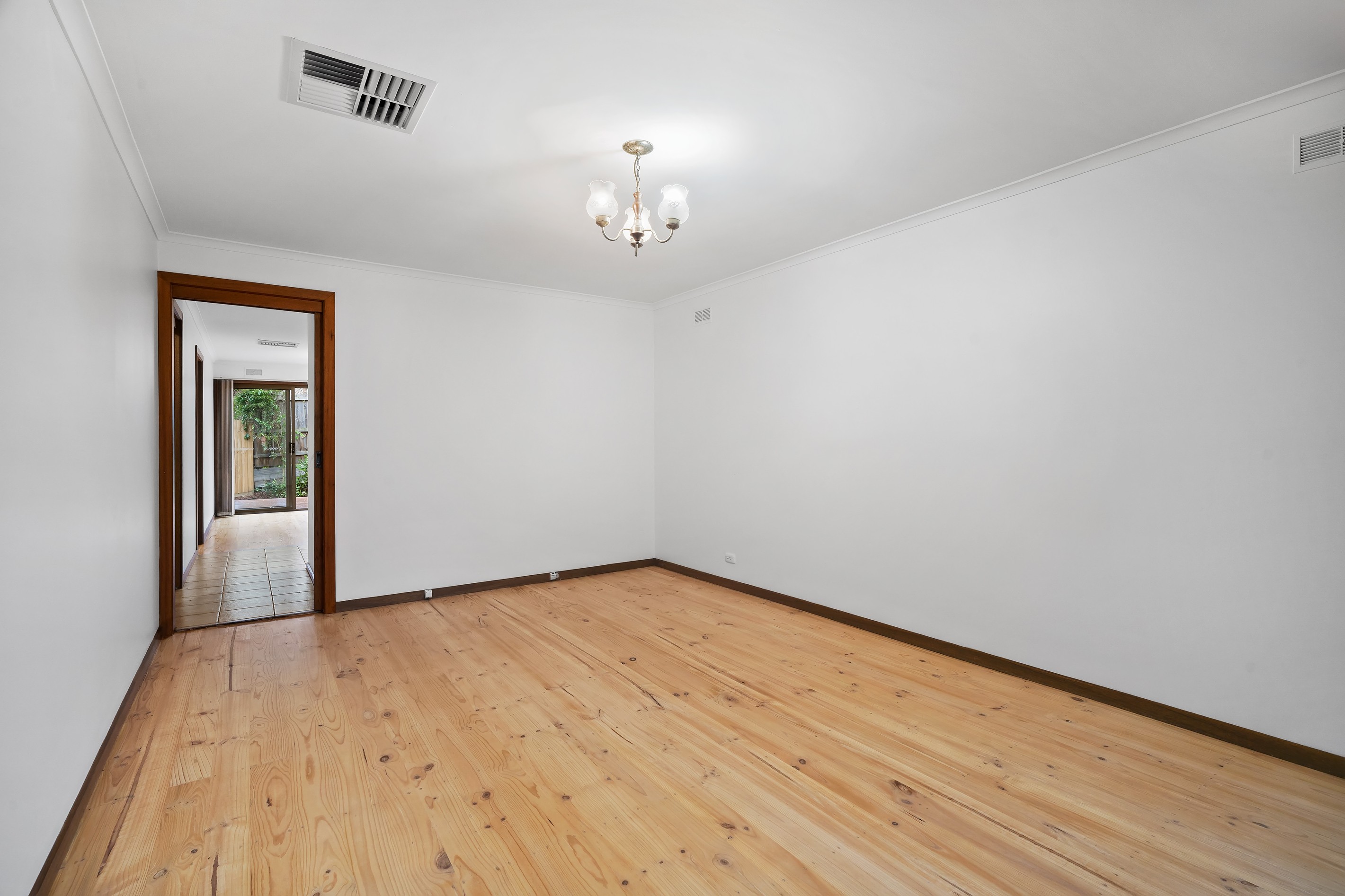 2/70 Graham Road, Viewbank, VIC 3084