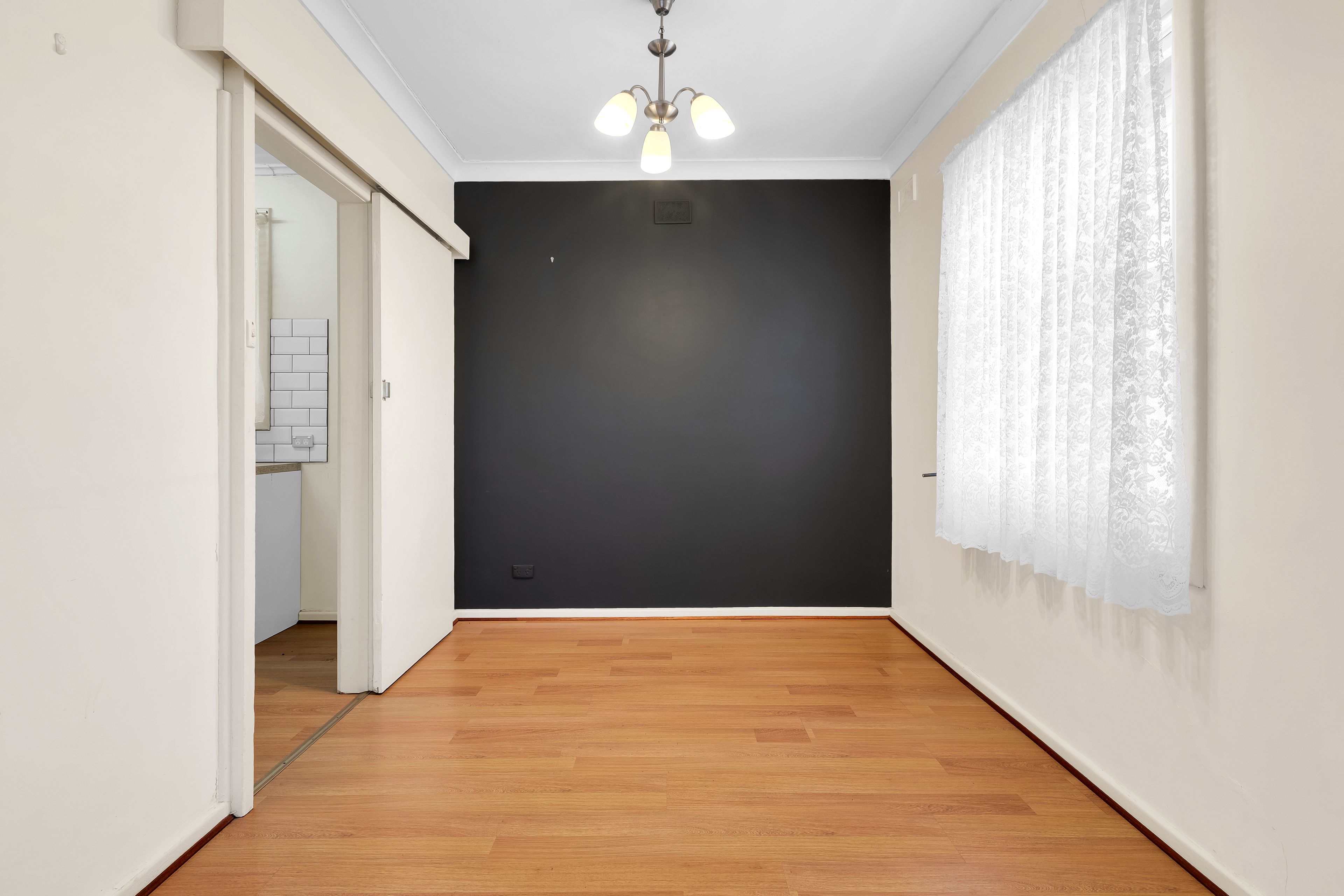 54 Peachey Road — photo 10 of 28