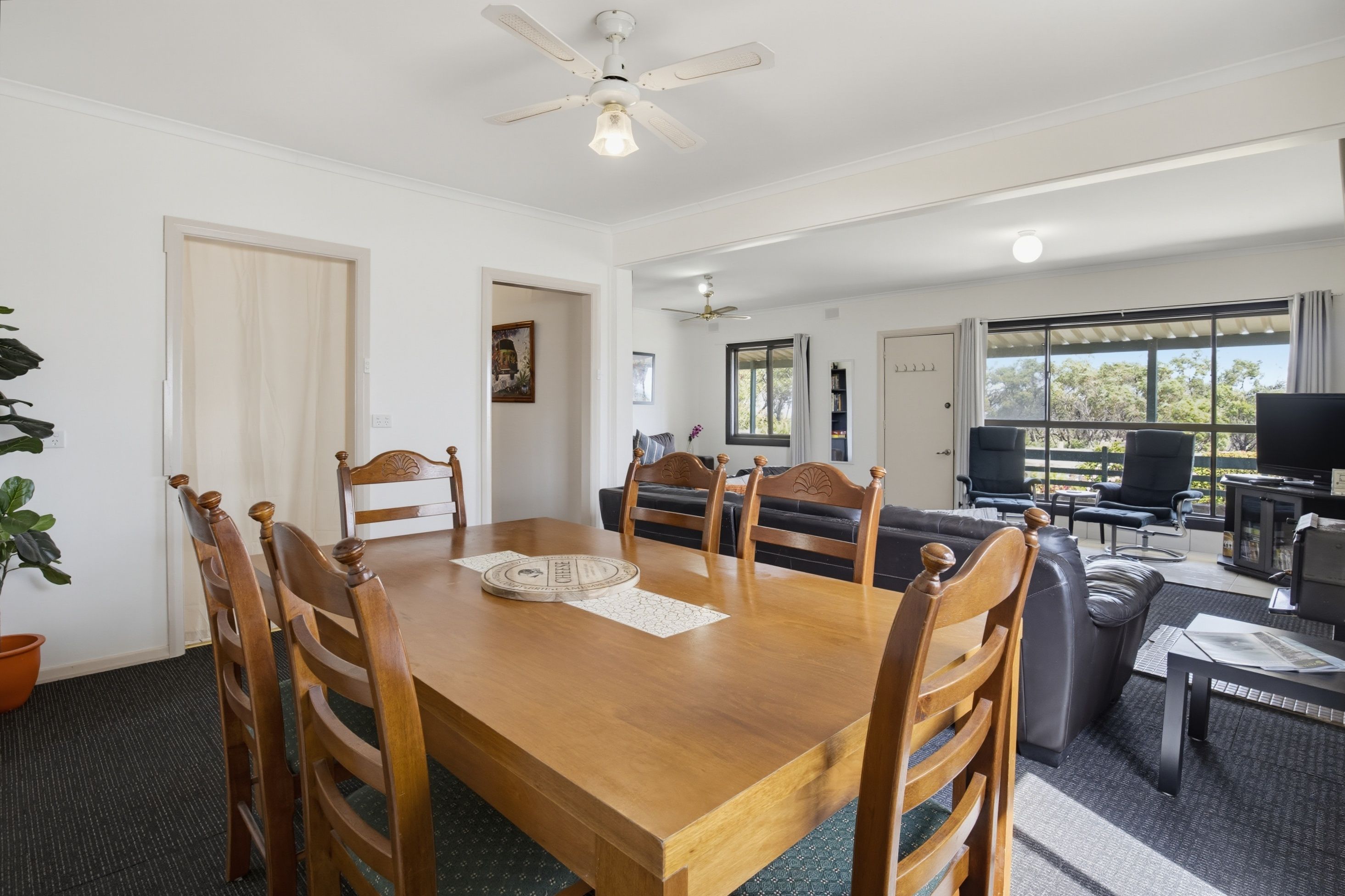 37 Fleurieu Avenue — photo 7 of 29