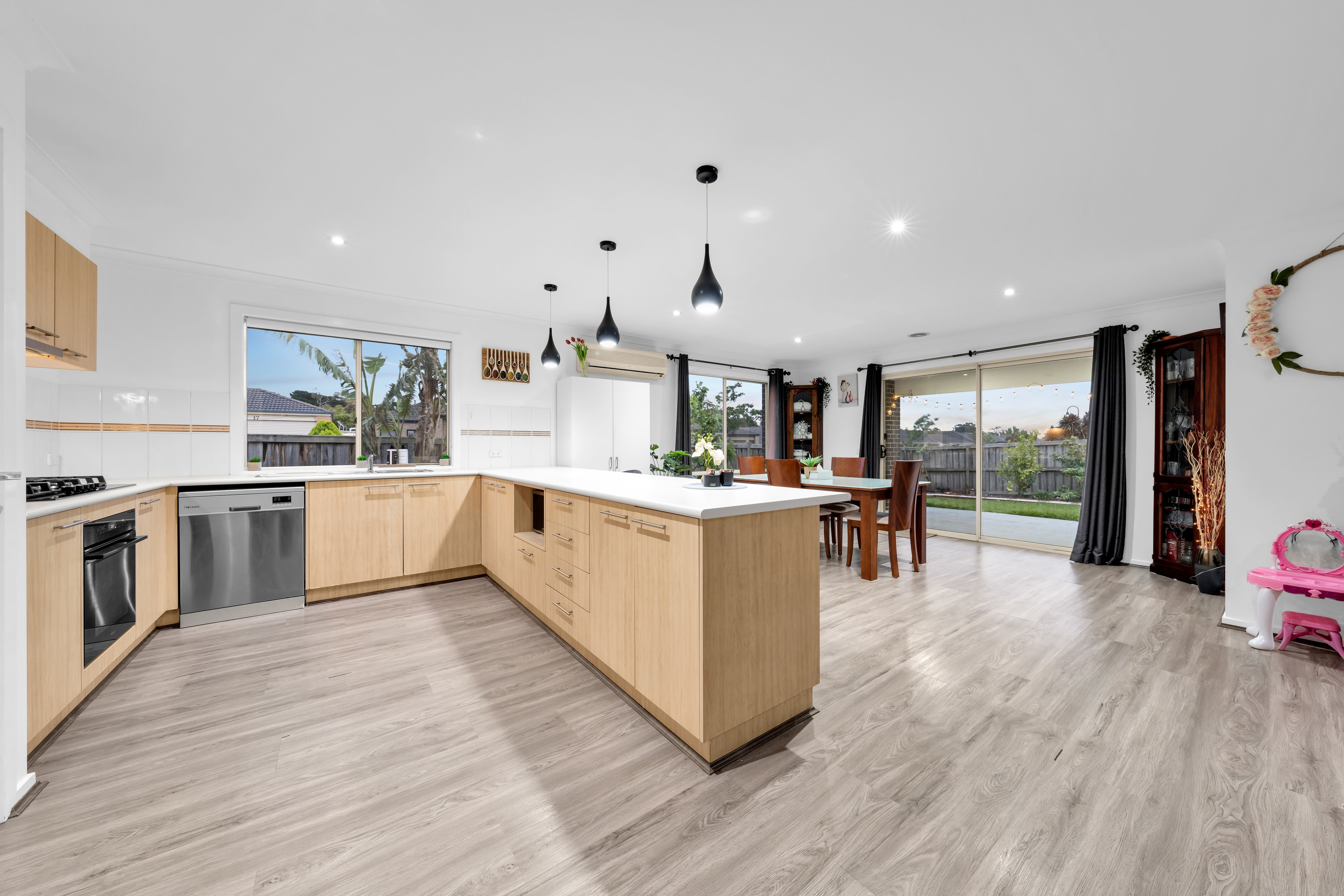 16 Westmoreland Avenue — photo 3 of 18