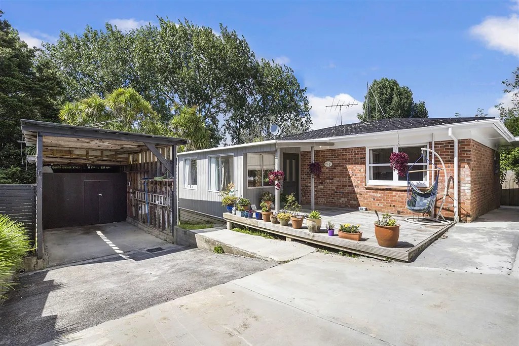 29a Glenfern Road, Mellons Bay, Manukau City