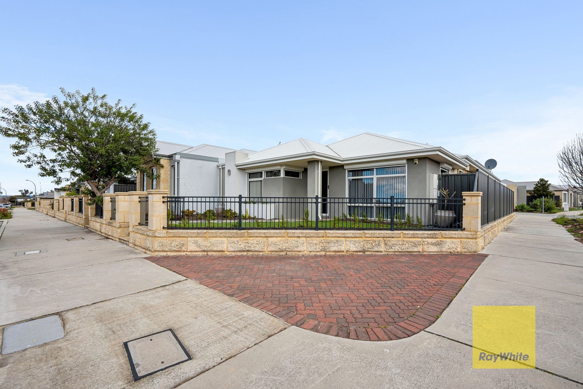 97 Holdsworth Avenue, Aveley, WA 6069