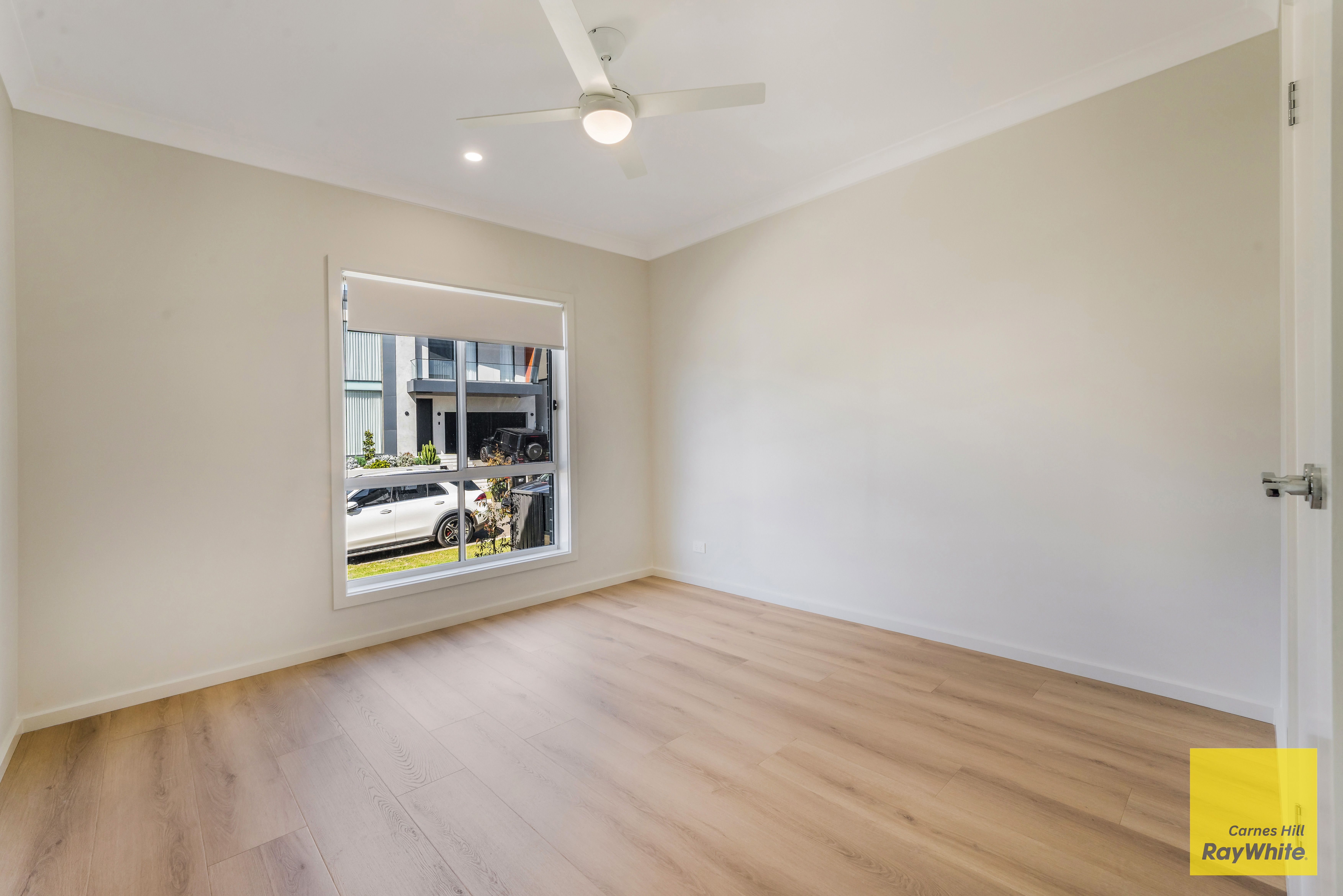 21 Lores Street — photo 14 of 20